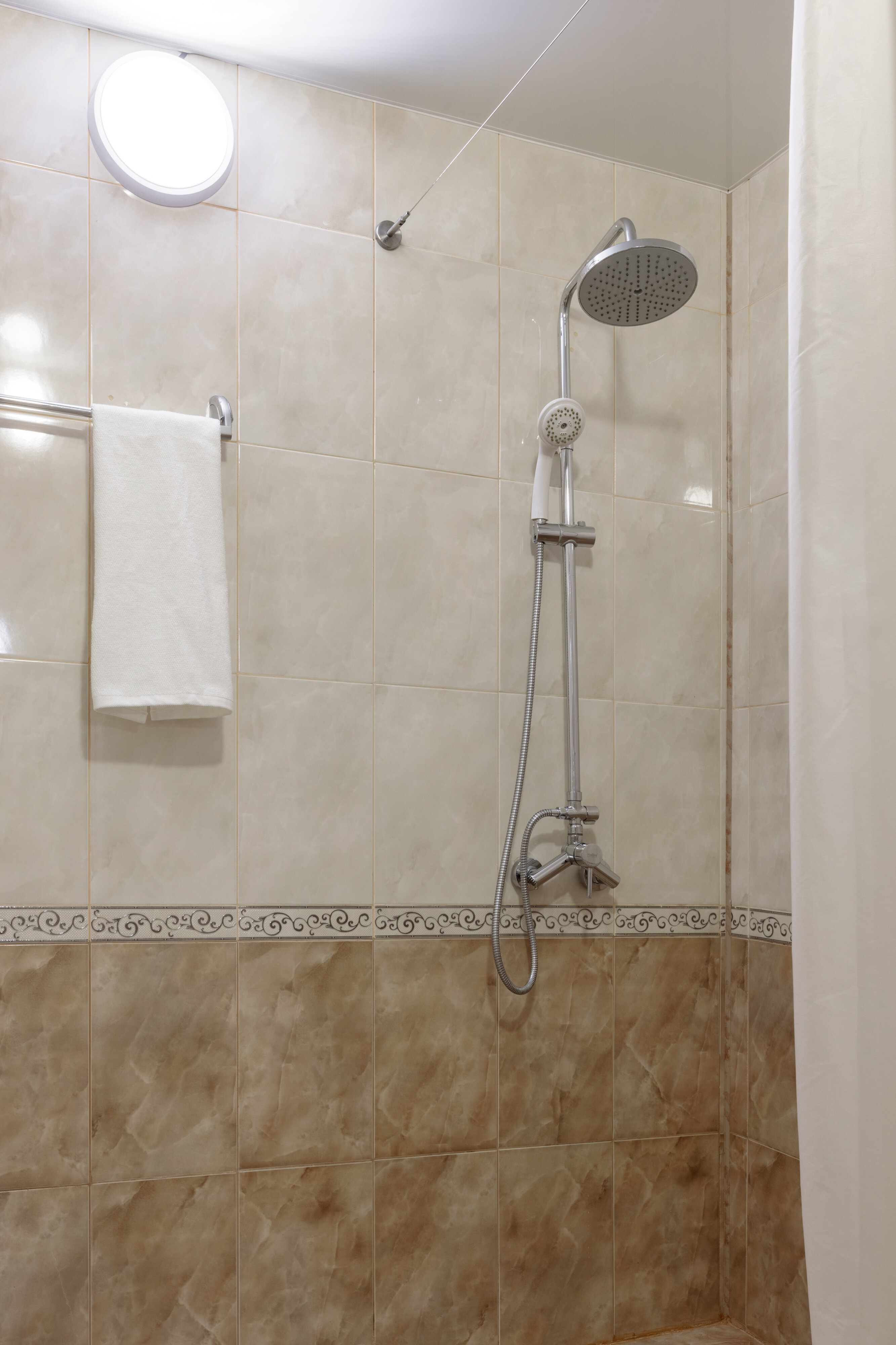 Люкс с кроватью размера «queen-size»