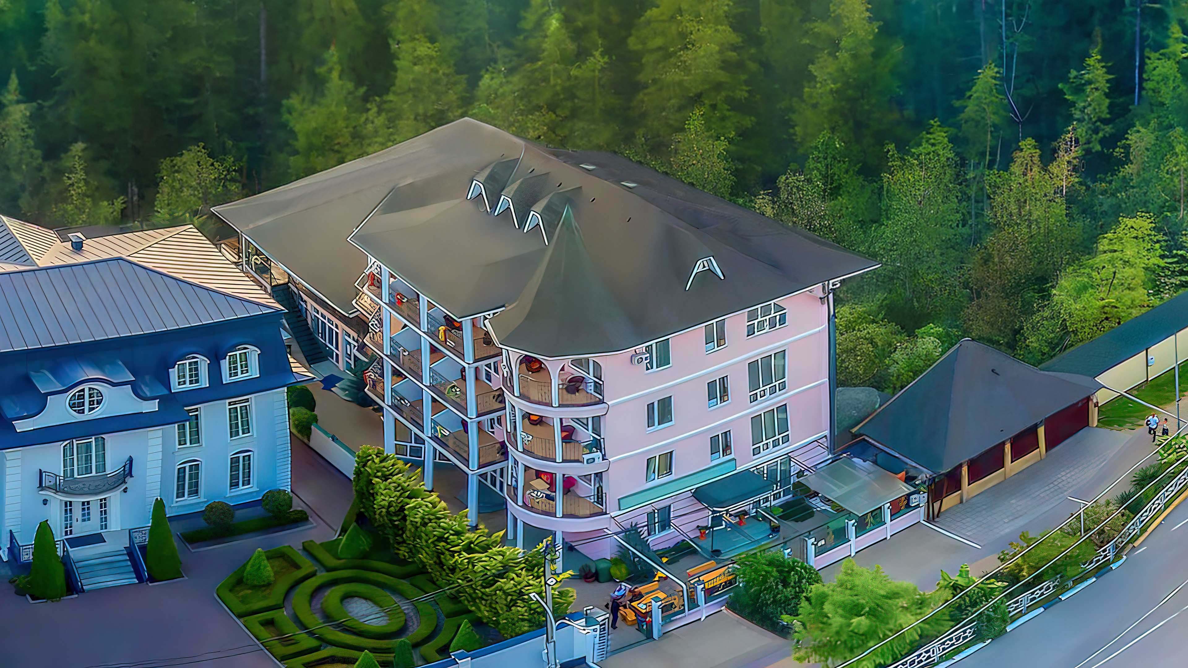 Люкс  2 комнаты "Горы и река"  с балконом " трансфер до моря"