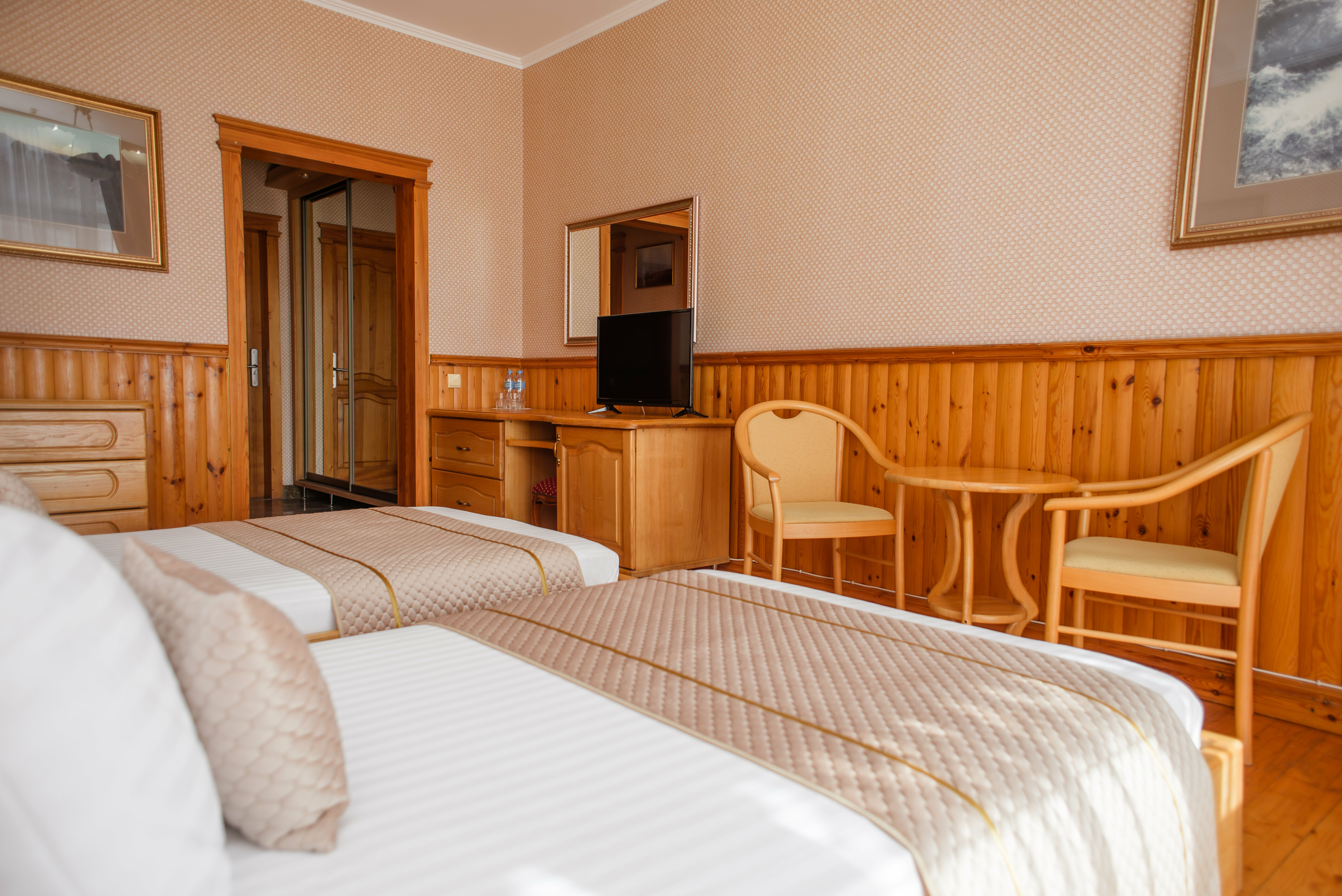 Двухместный номер с 2 отдельными кроватями, вид на горы