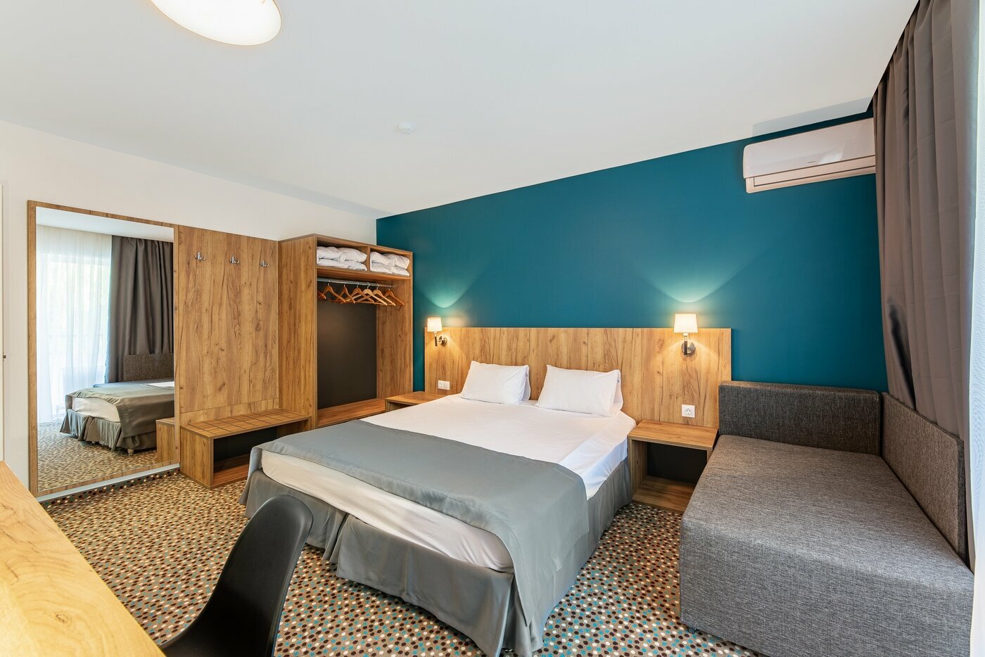 STANDARD FAMILY ROOM