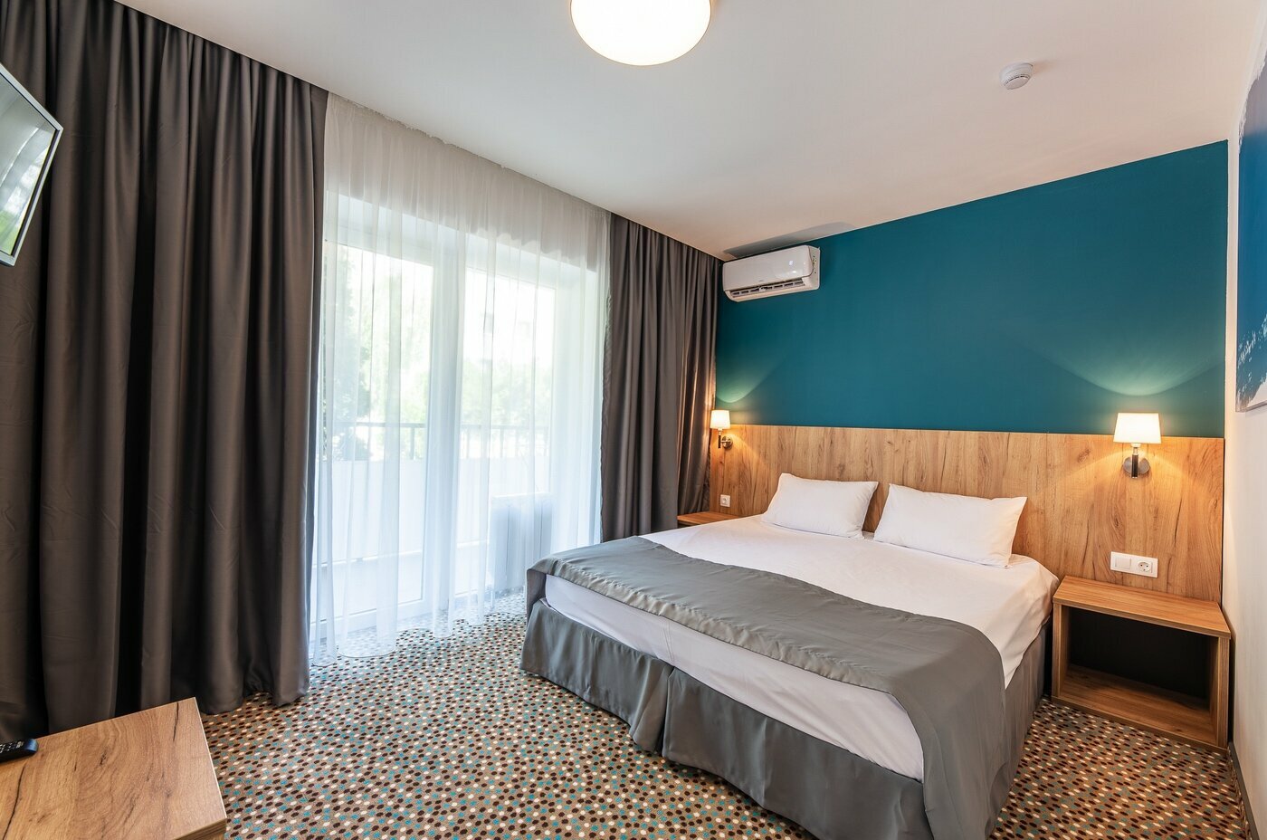 STANDARD FAMILY ROOM