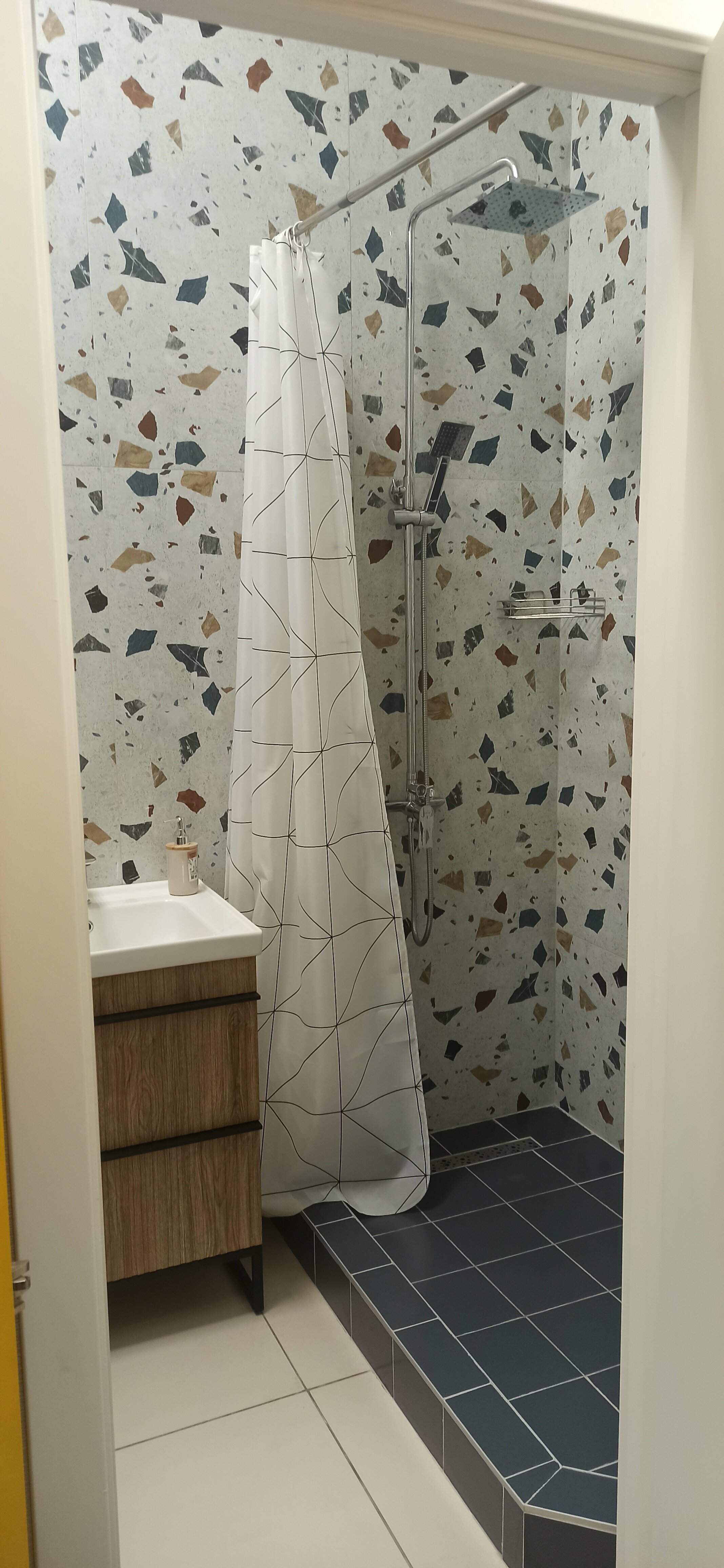 Кровать в общем 6-местном номере