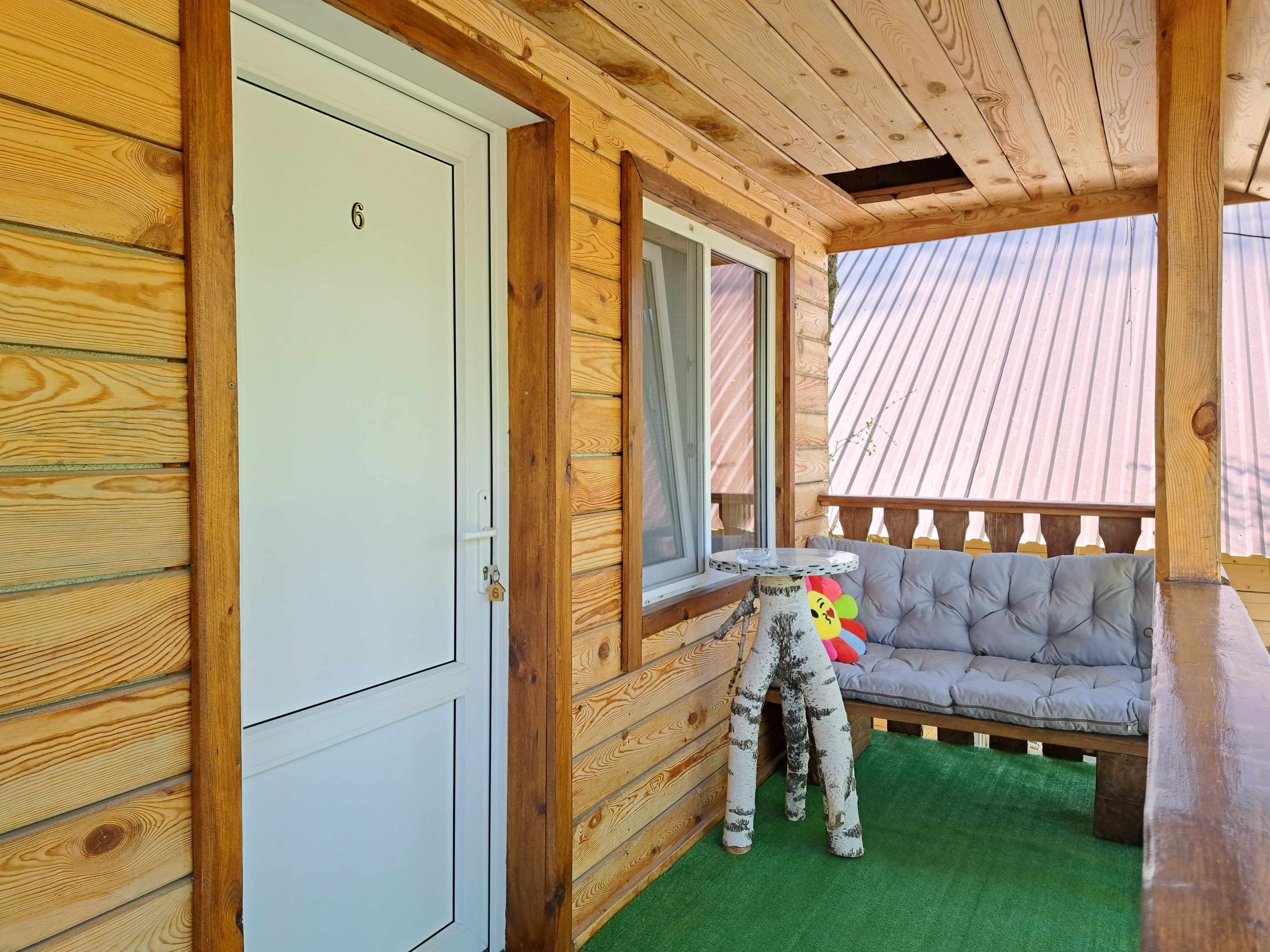 Четырехместный номер с душем