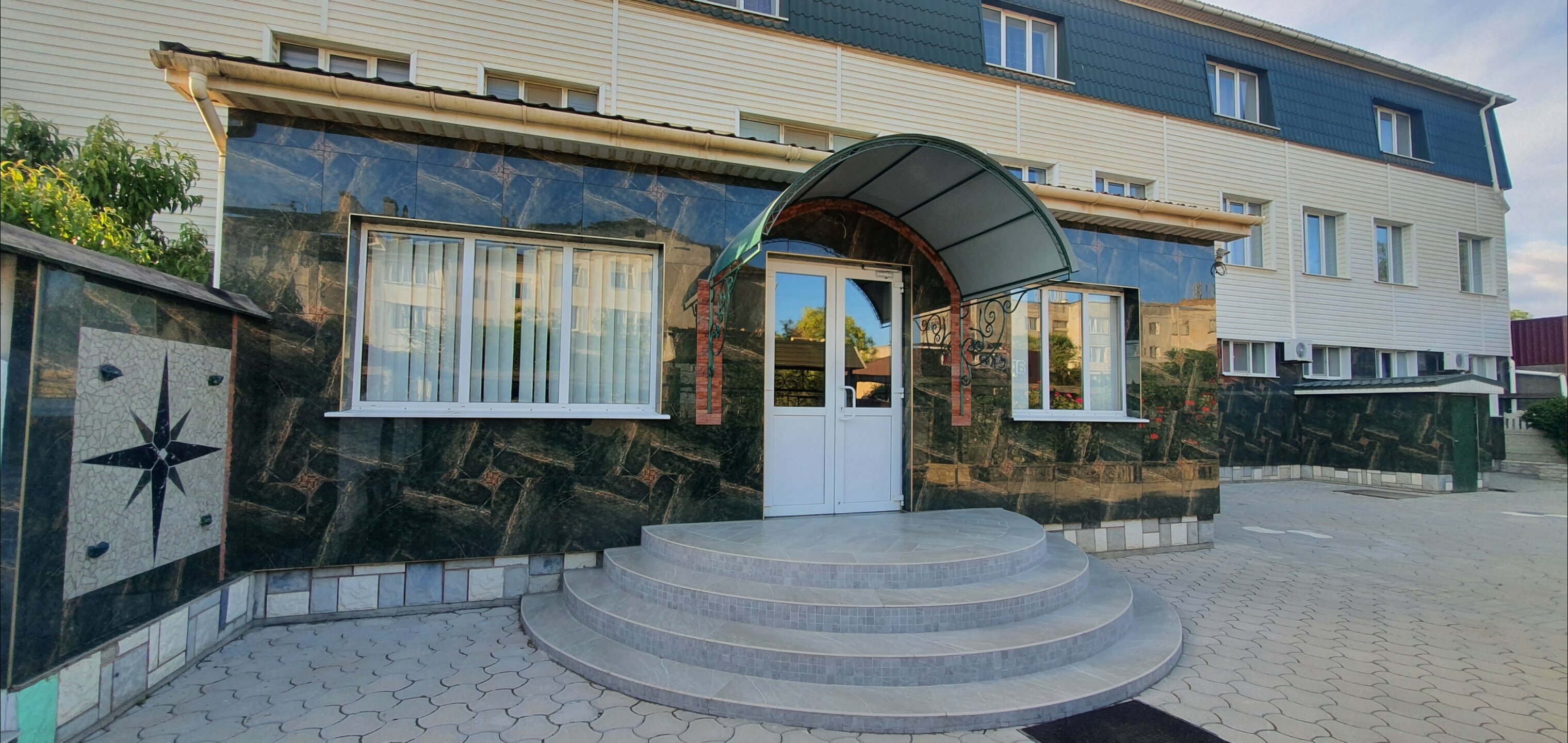 Улучшенный номер с 2 кроватями размера «queen-size»