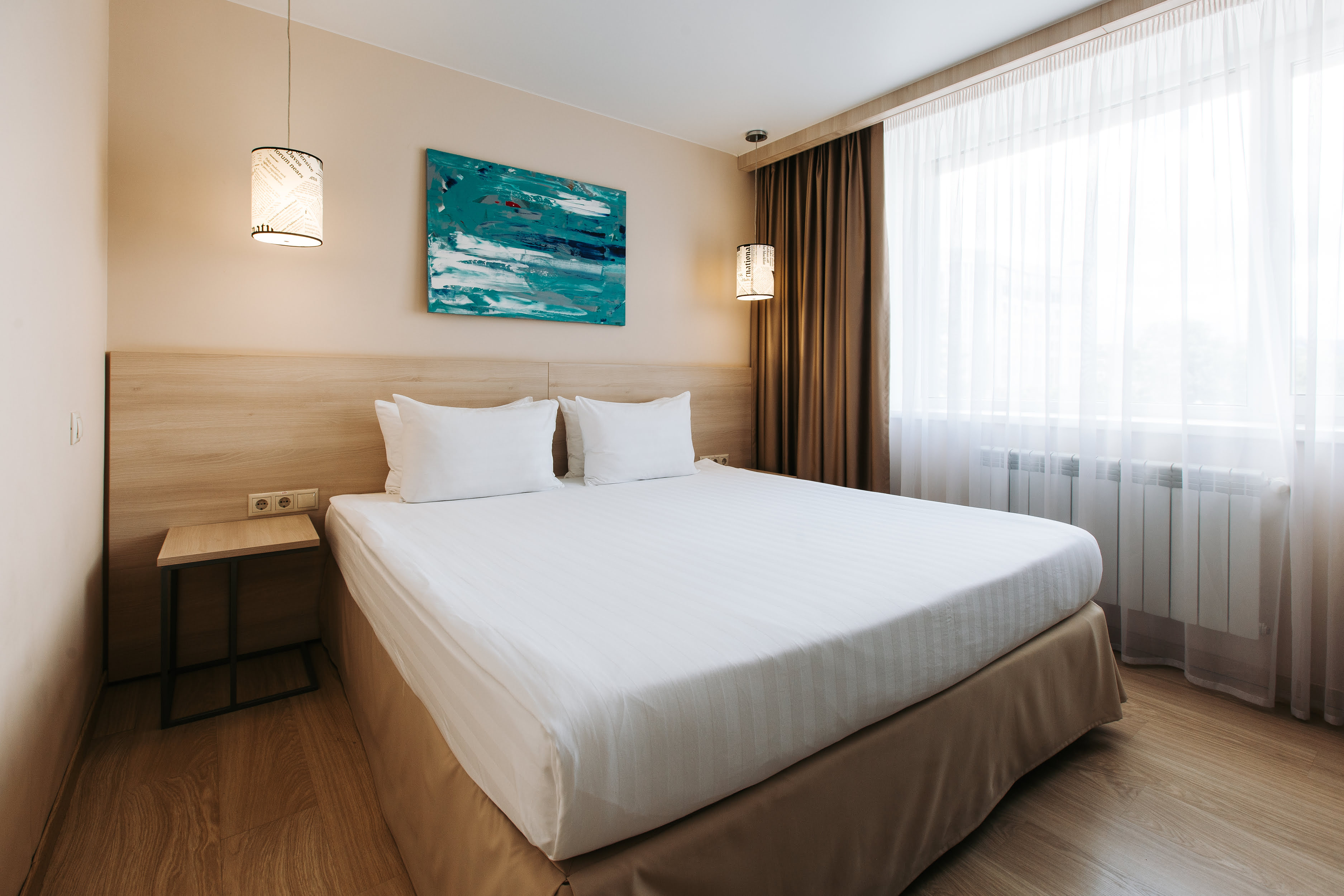 Немер Бизнес с двуспальной кроватью и диваном