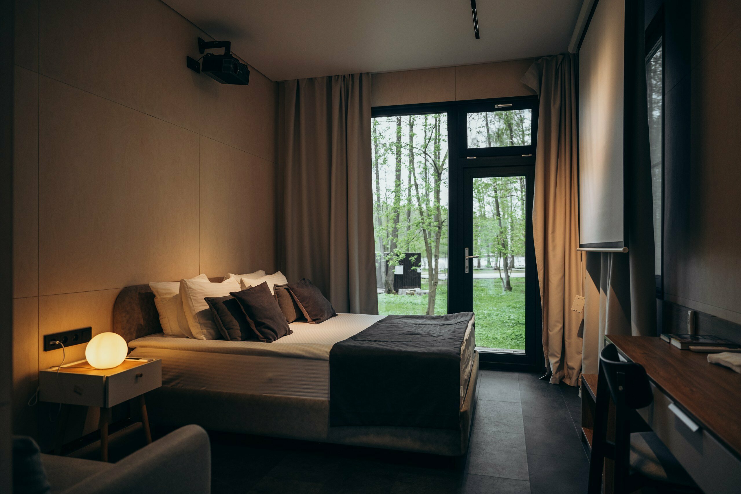 Дом с видом на лес