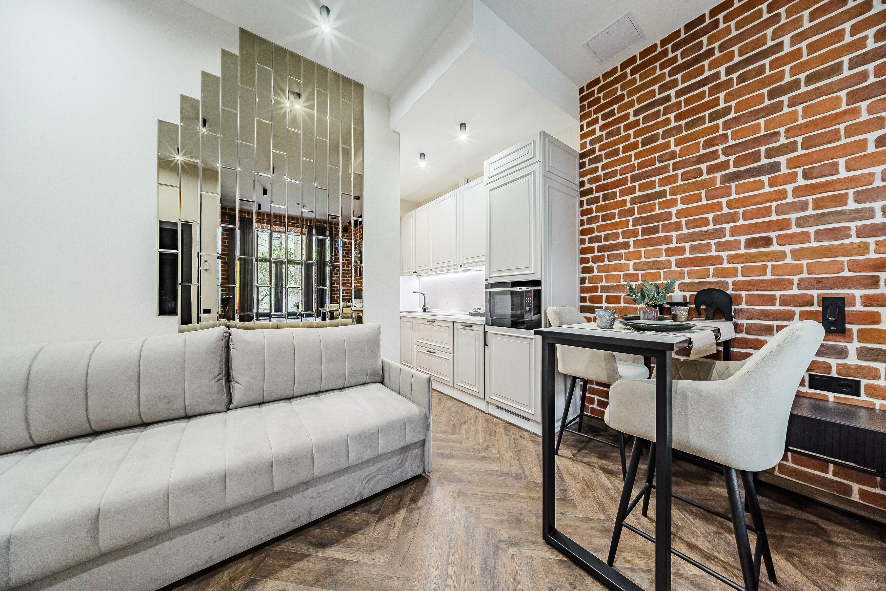 Апартаменты с собственным отдельным входом и парковкой