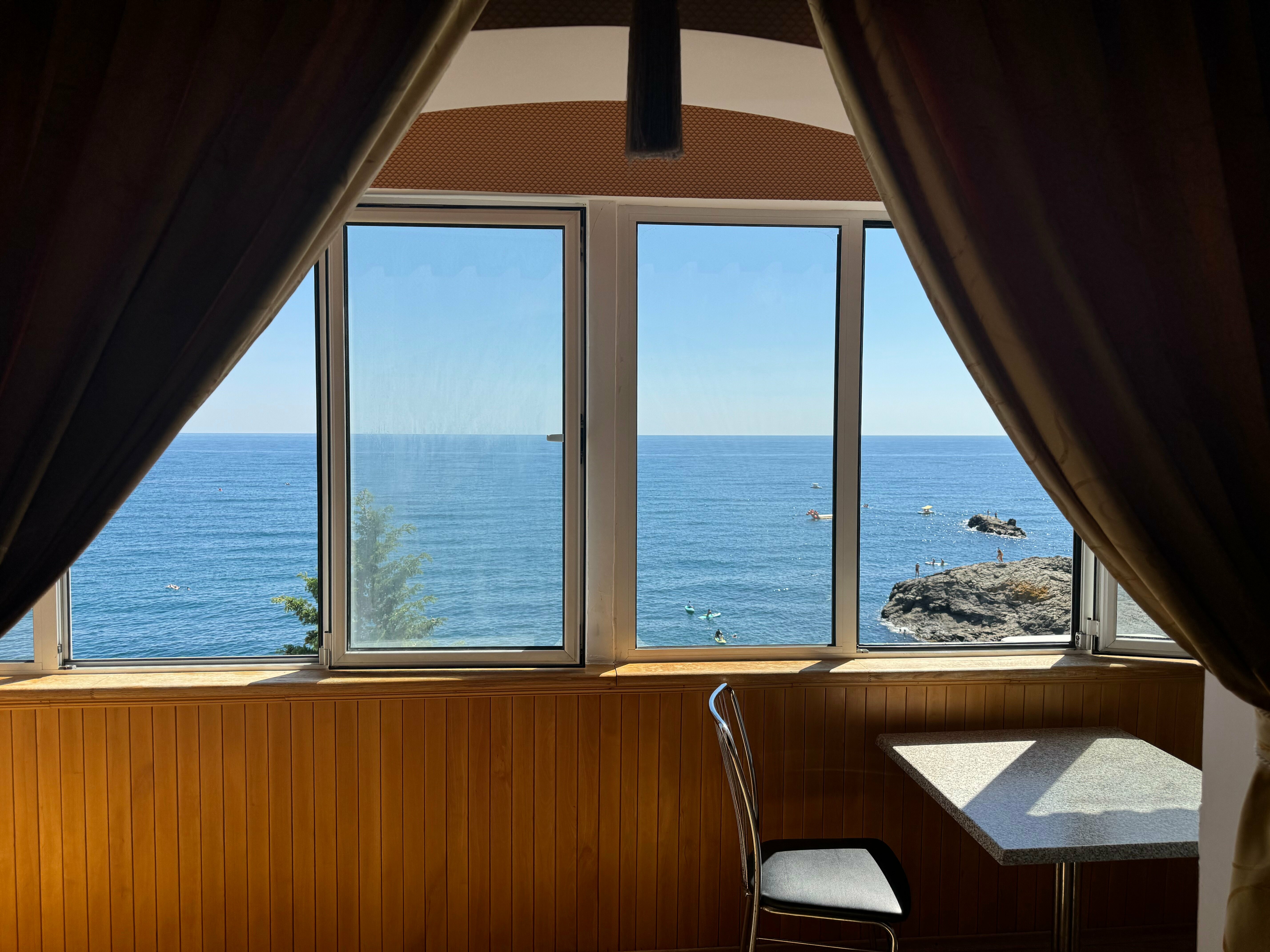 Номер-студия с видом на море