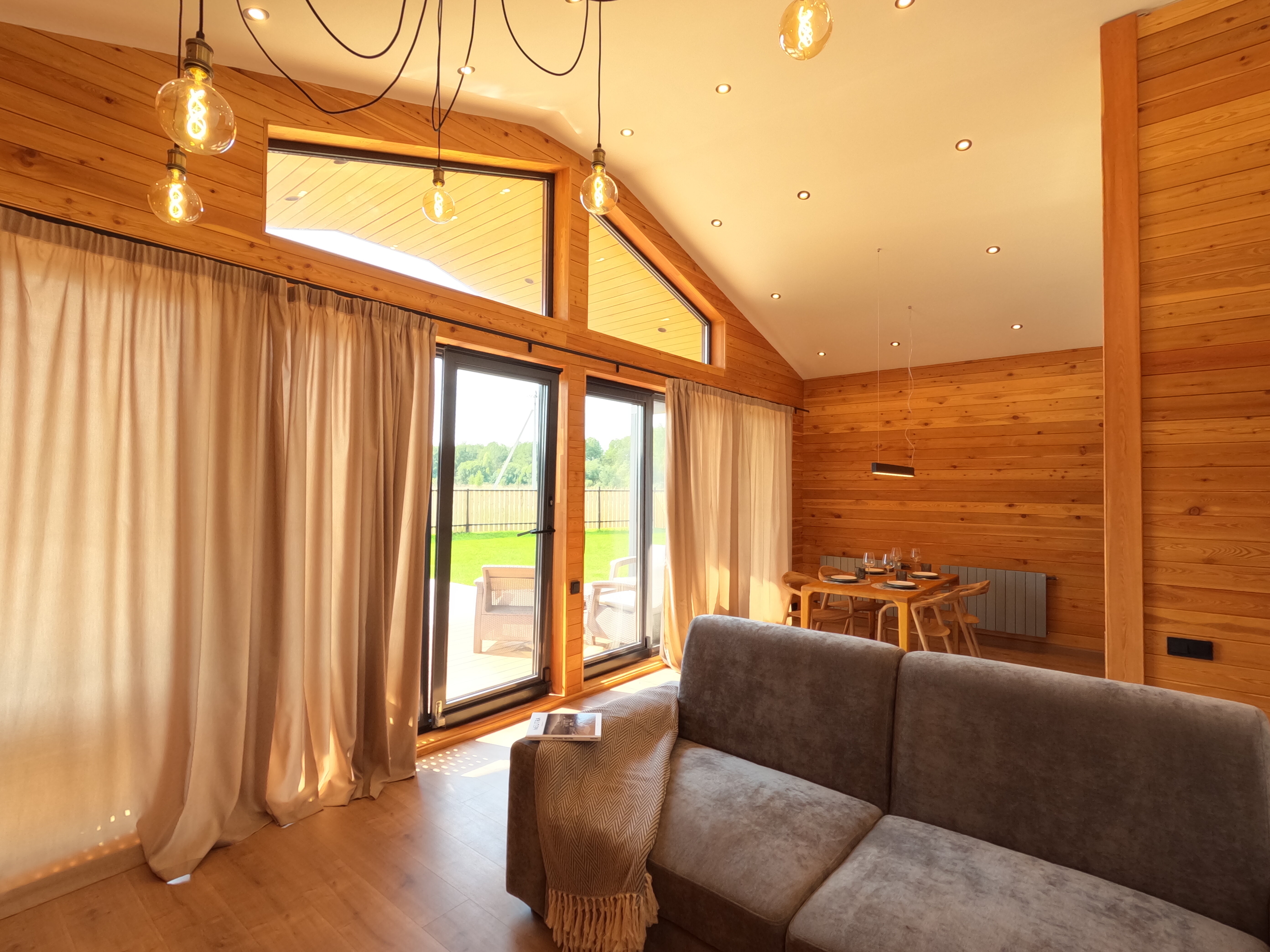 Резорт лодж с панорамной ванной и купелью