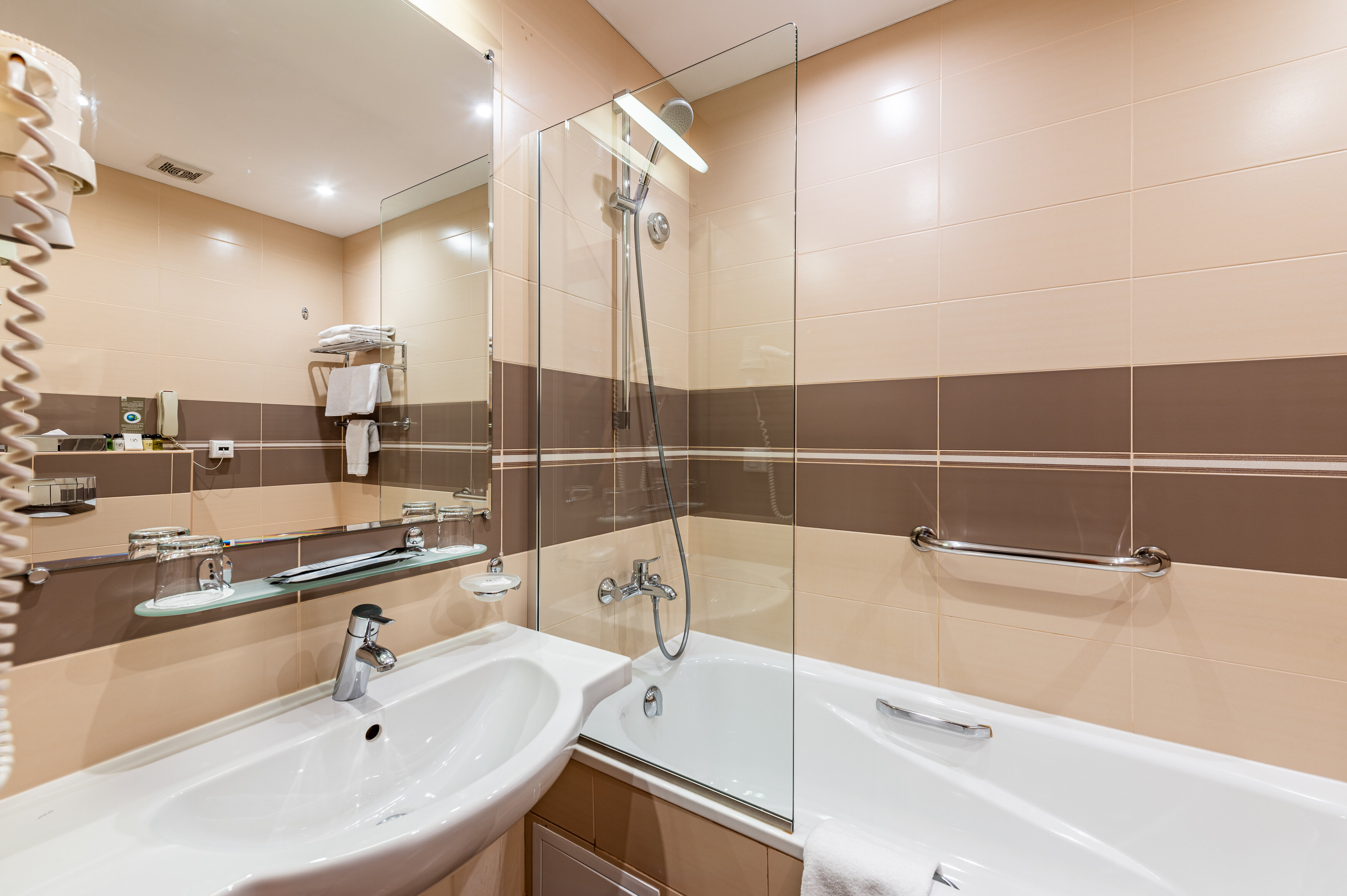 Улучшенный видовой с раздельными кроватями