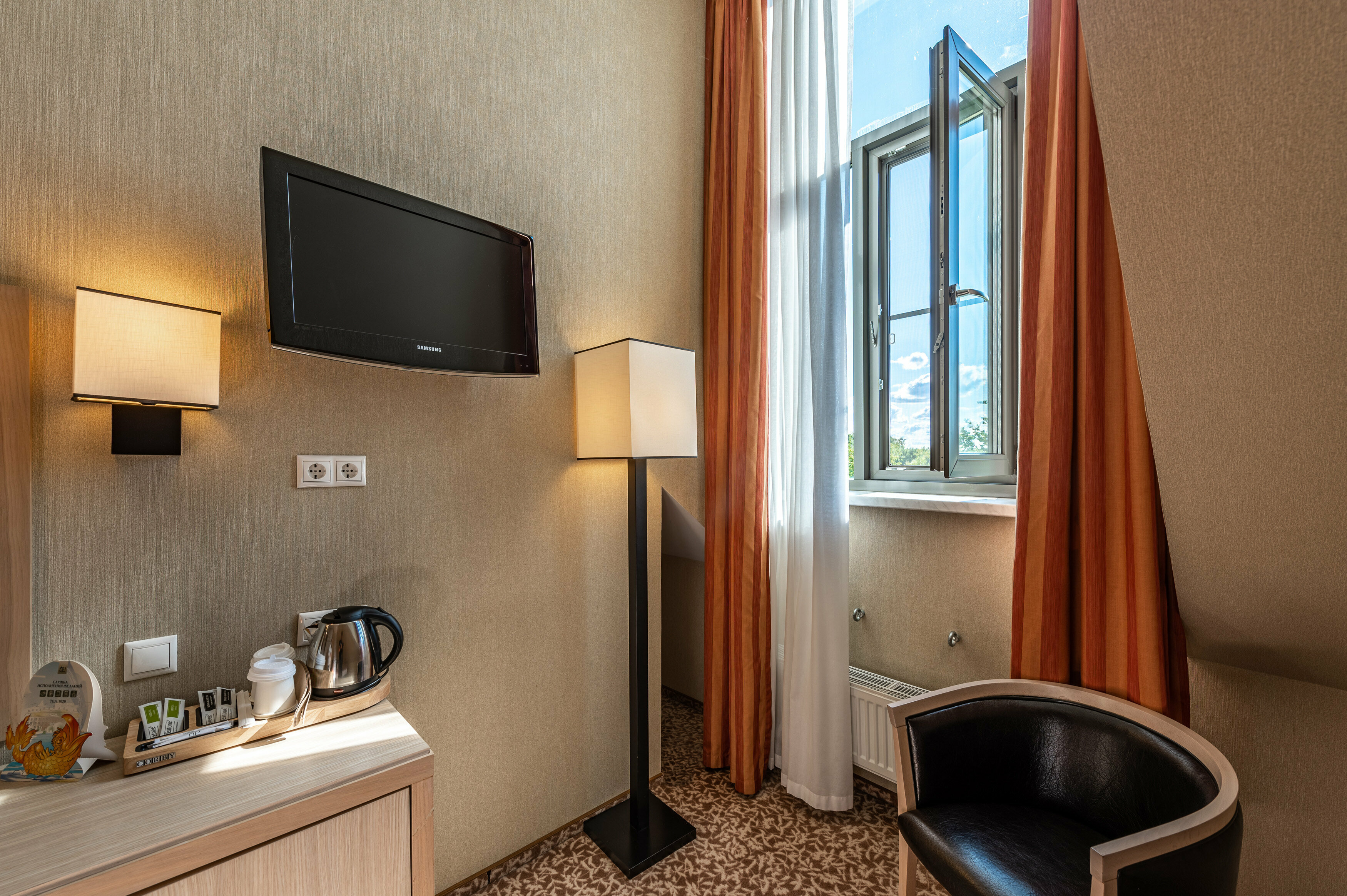 Стандарт Плюс мансардный с двуспальной кроватью