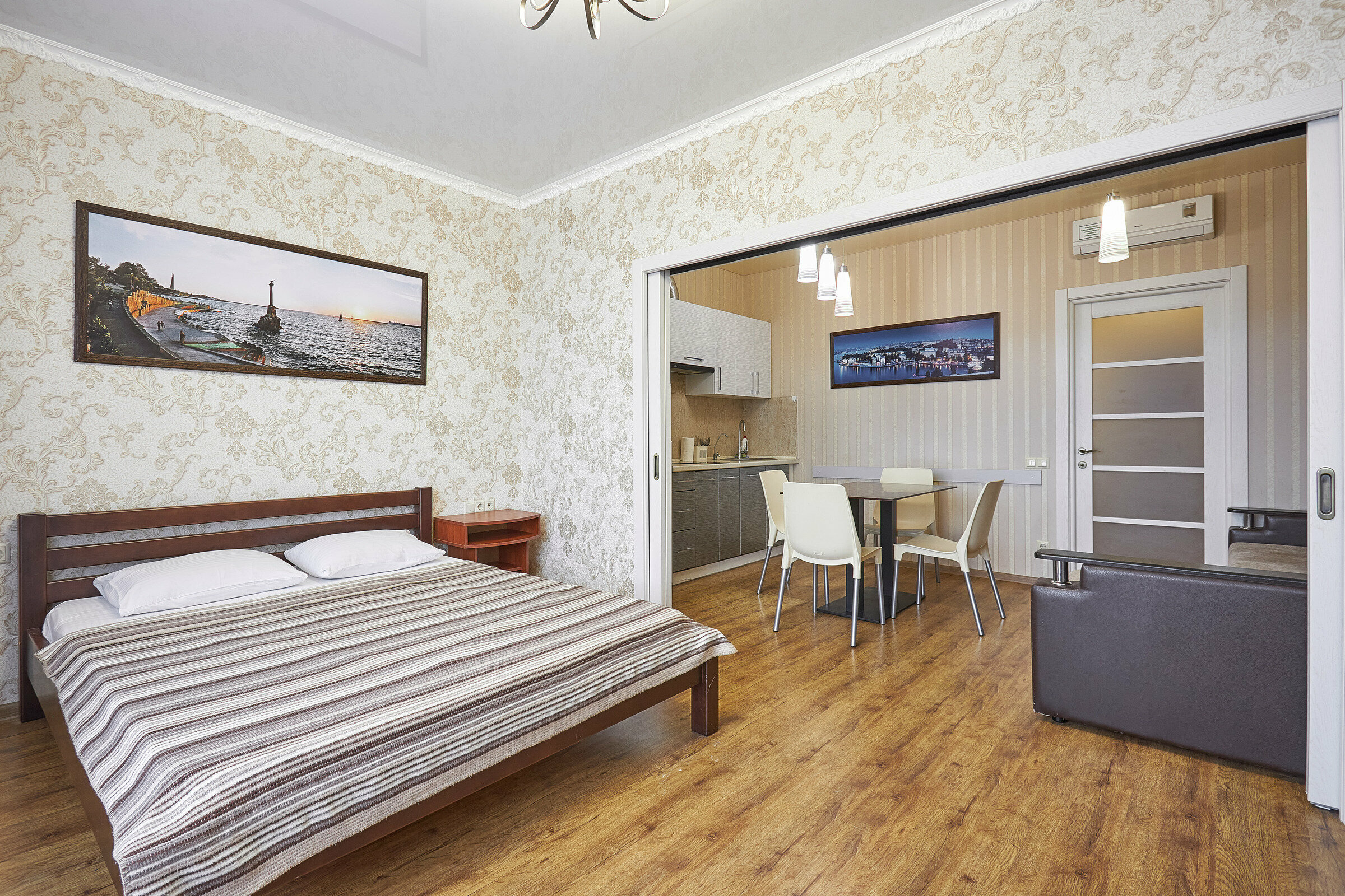 Апартаменты с видом на море ( с раздвижными дверями)