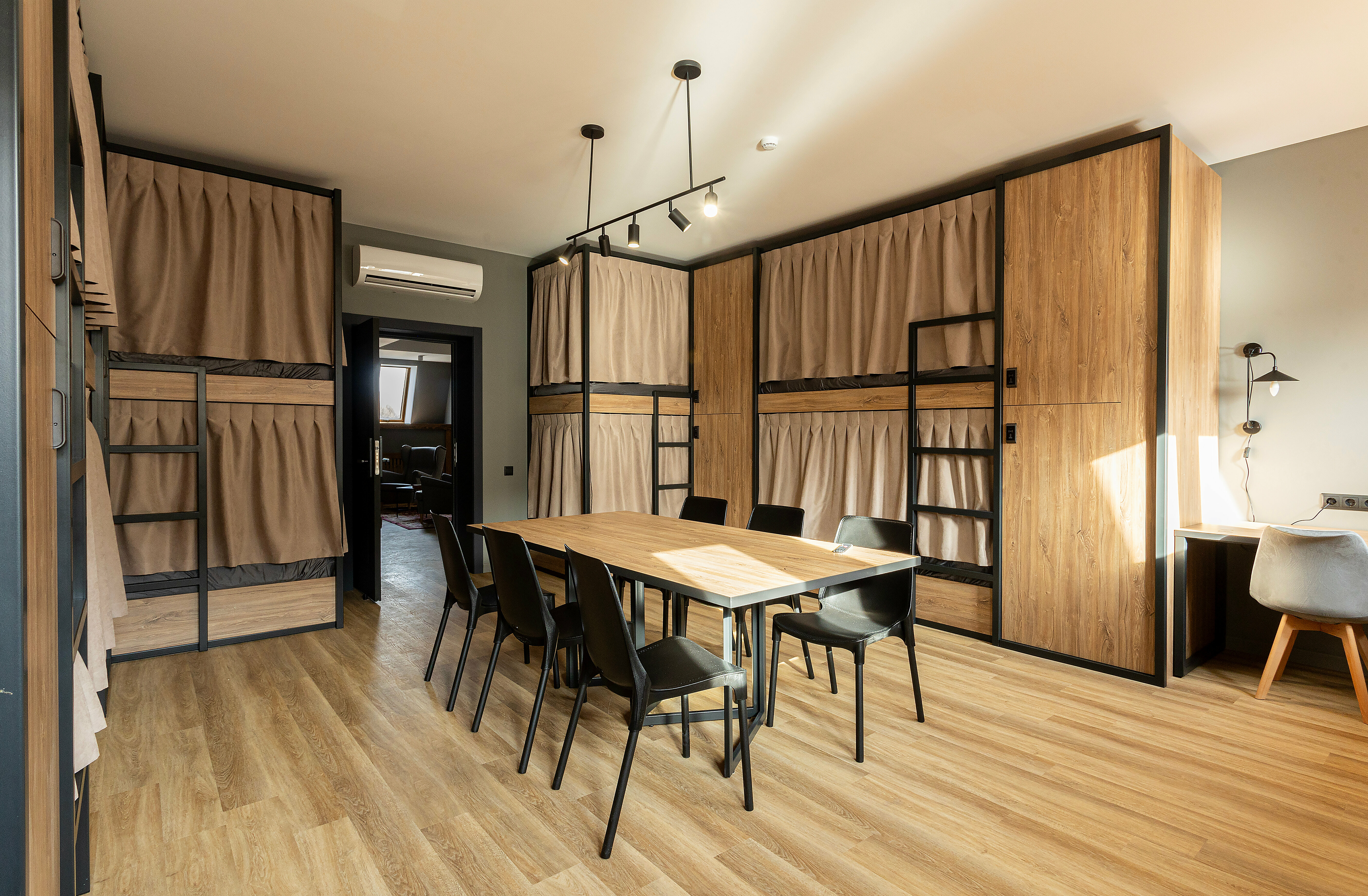 Восьмиместный номер целиком