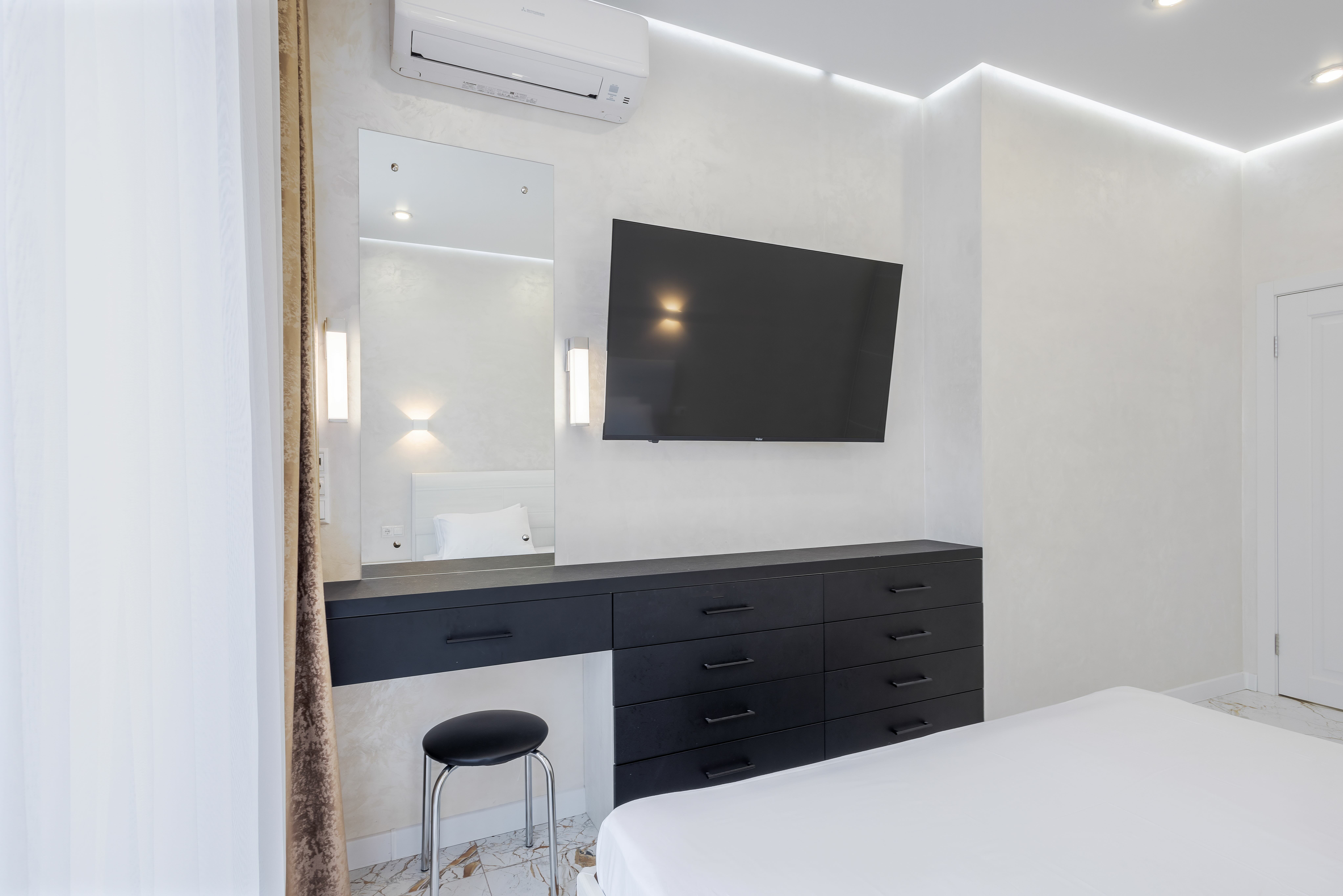 Апартаменты Делюкс с 1 спальней и видом на парк Дендрарий и Море (10Дк1) высокий этаж