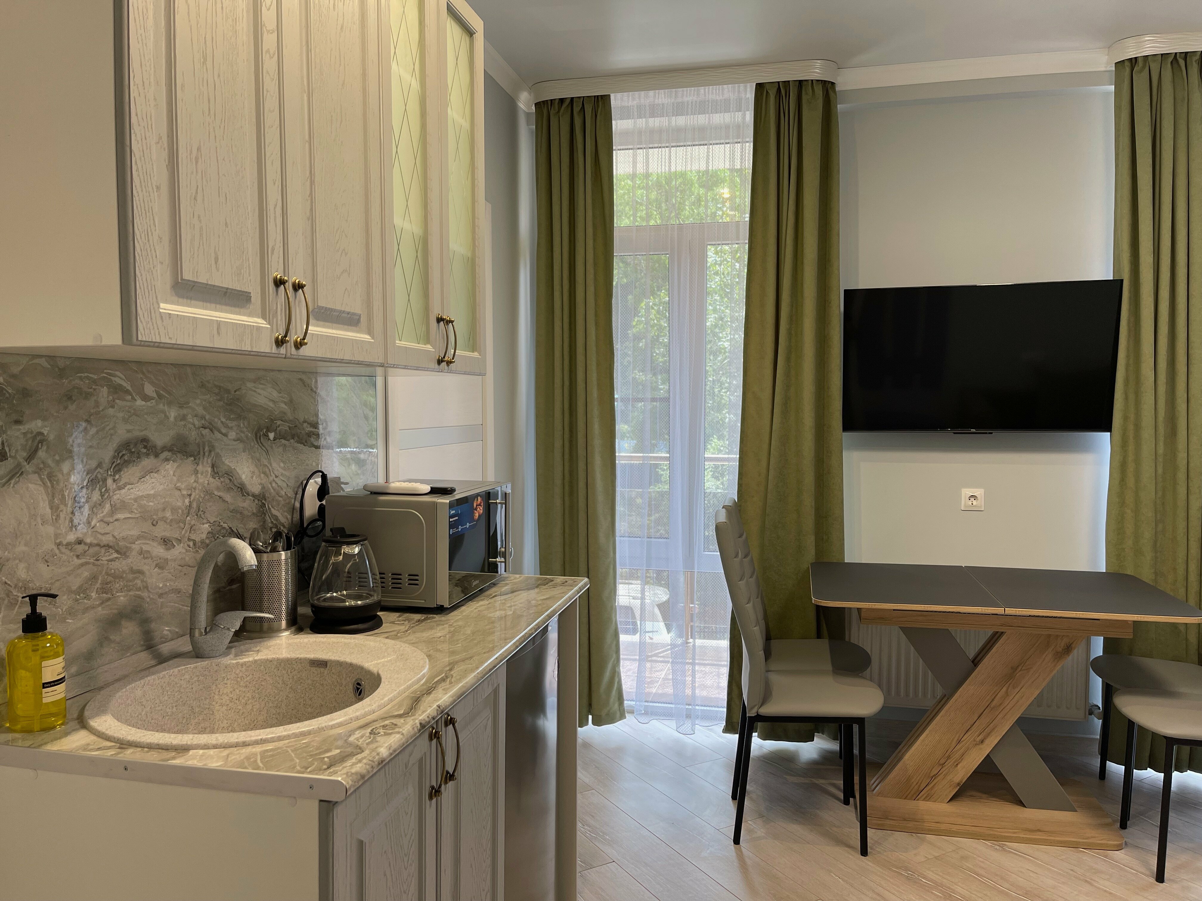 Двухкомнатные семейные апартаменты "ОЛИВКОВАЯ РОЩА"