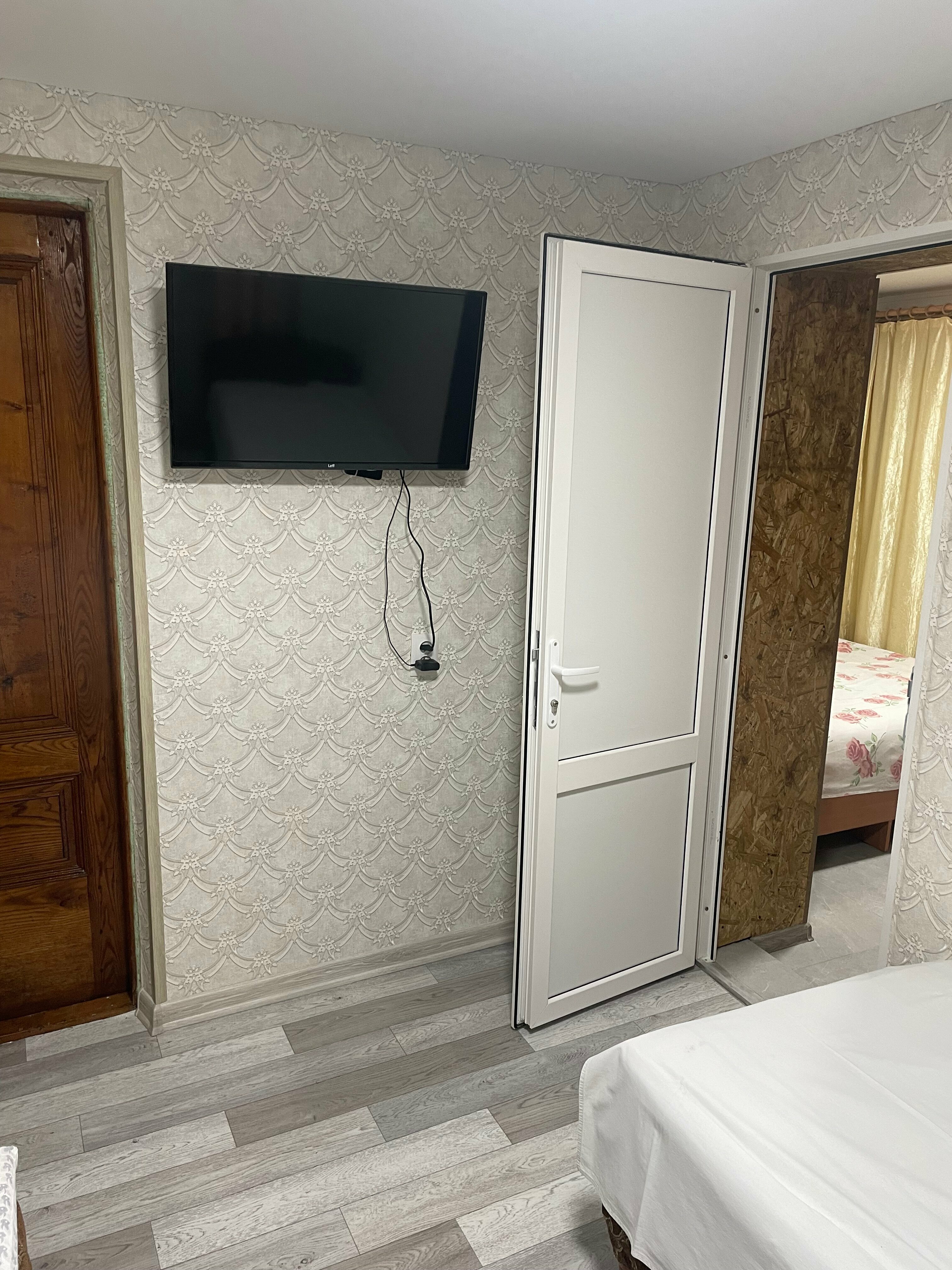 Cемейный номер с собственной ванной комнатой