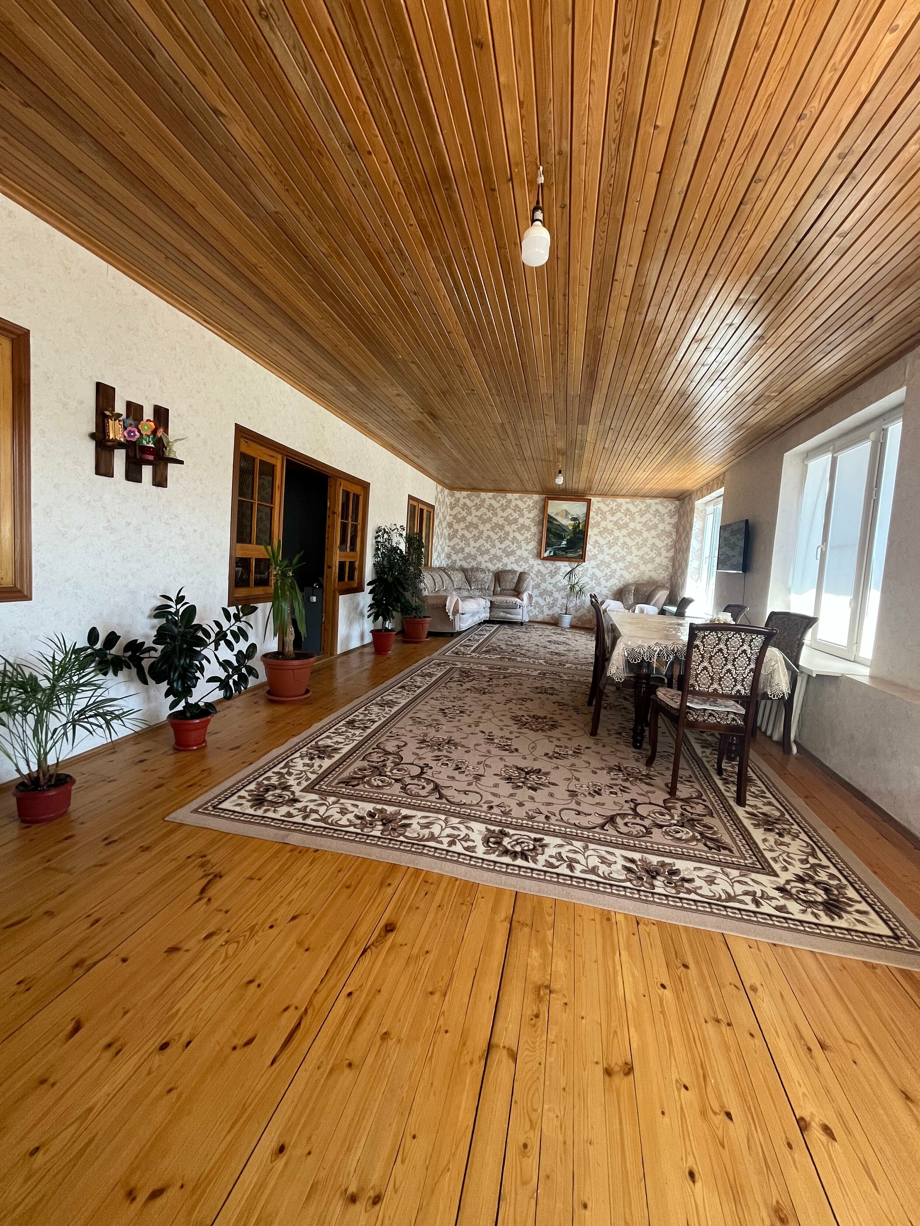 Четырехместный номер с видом на горы