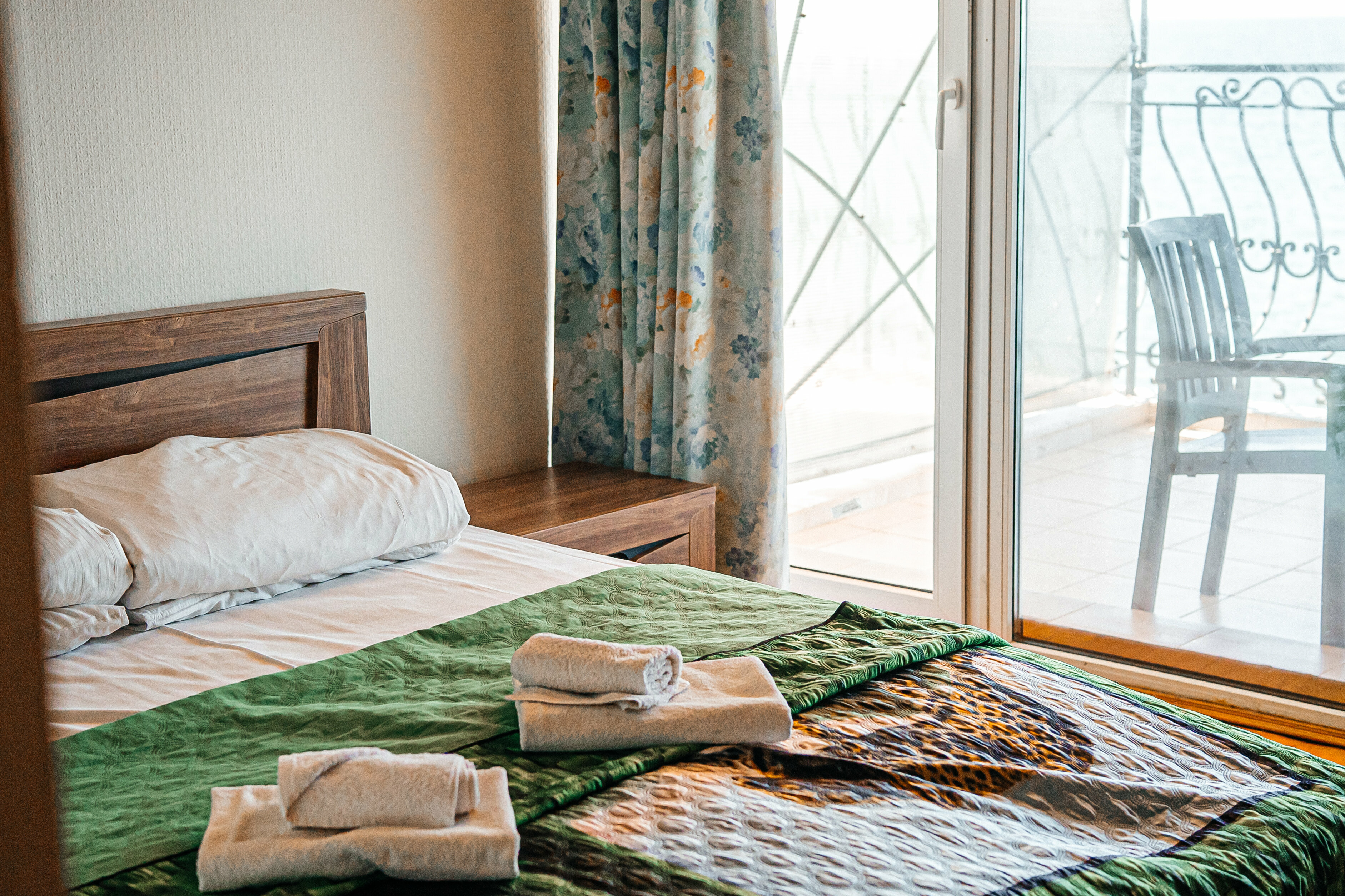 Стандарт с 1 кроватью и балконом с прямым видом на море