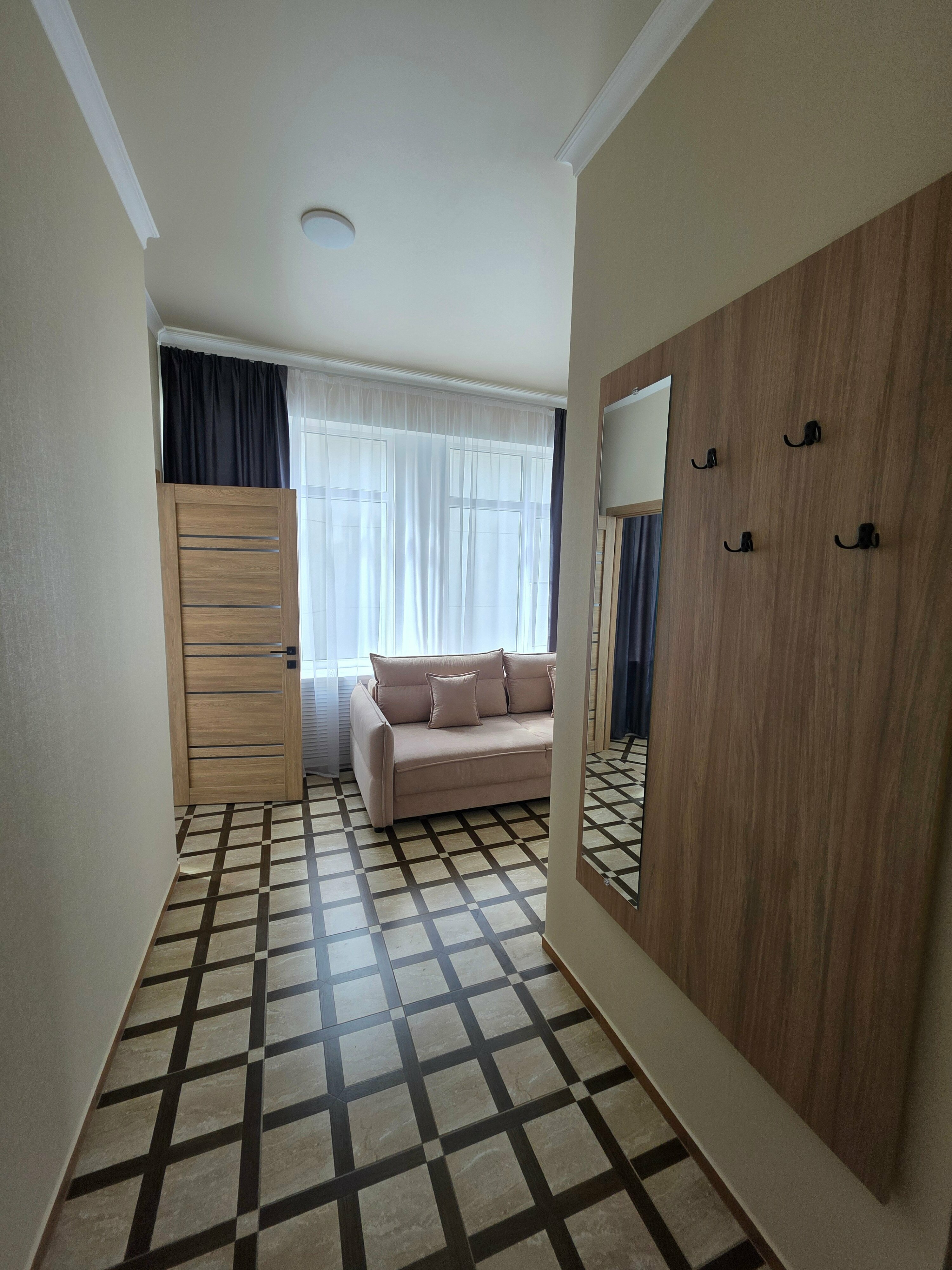 СЕМЕЙНЫЙ ДВУХКОМНАТНЫЙ  с кроватями TWIN/DBL  с двуспальным диваном