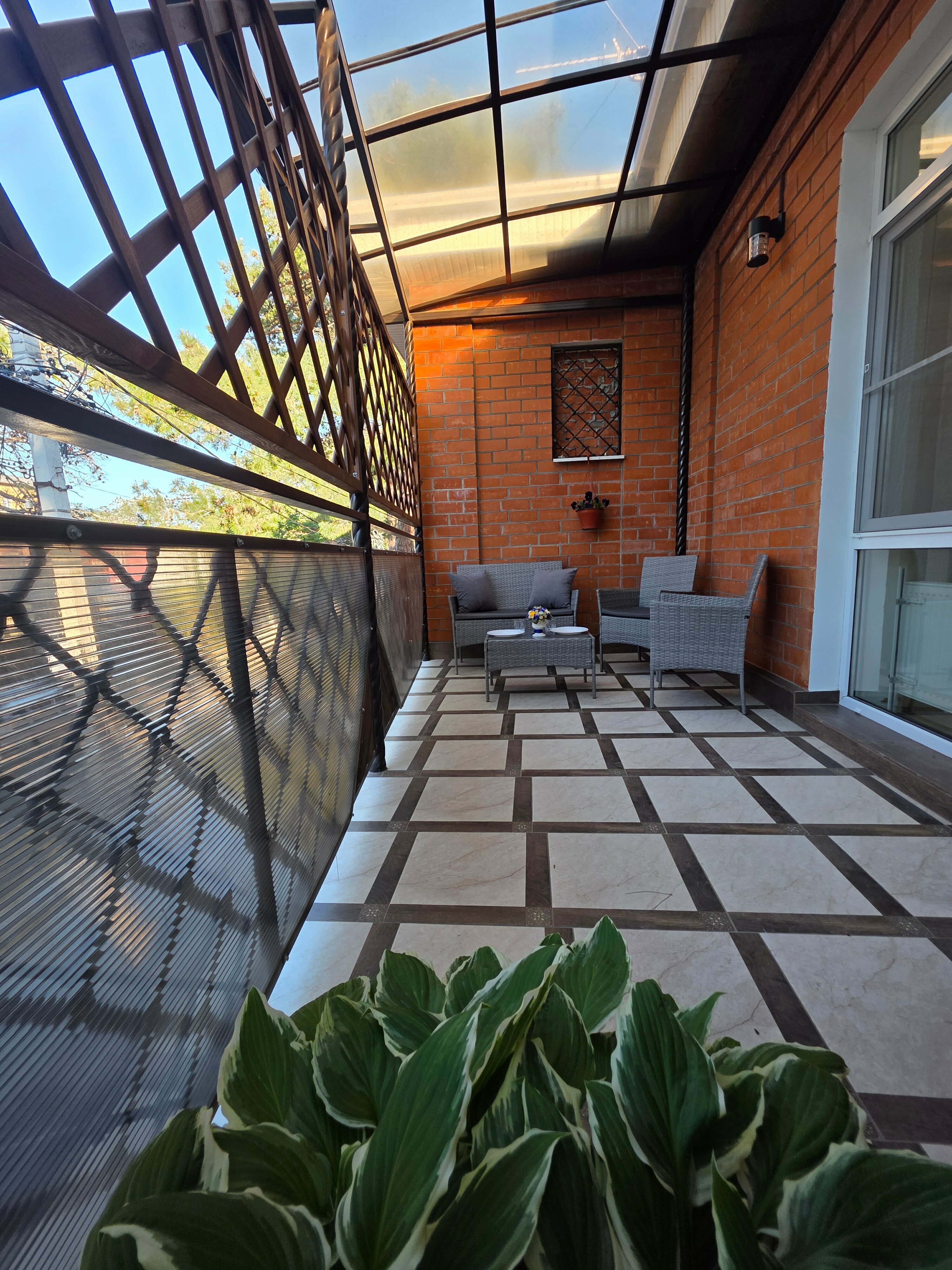 Премиум Люкс с кроватями TWIN/DBL и большой  террасой  с видом на горы