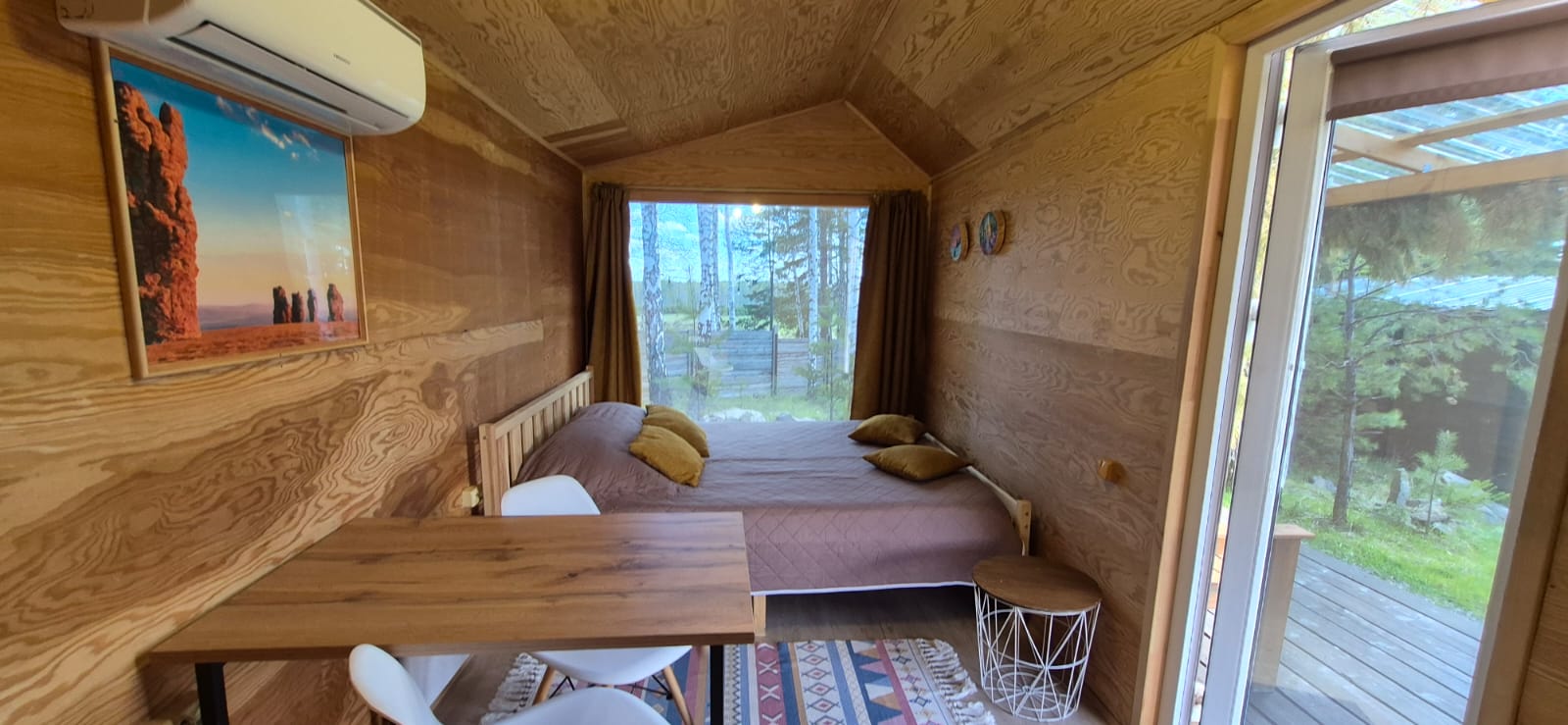 Эко домик с панорамным окном