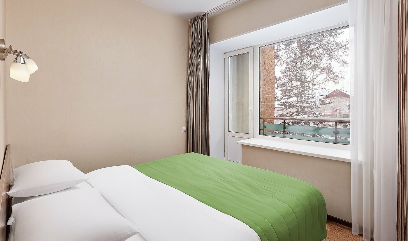 Джуниор Сьют четырехместный двухкомнатный (КОРПУС 8)