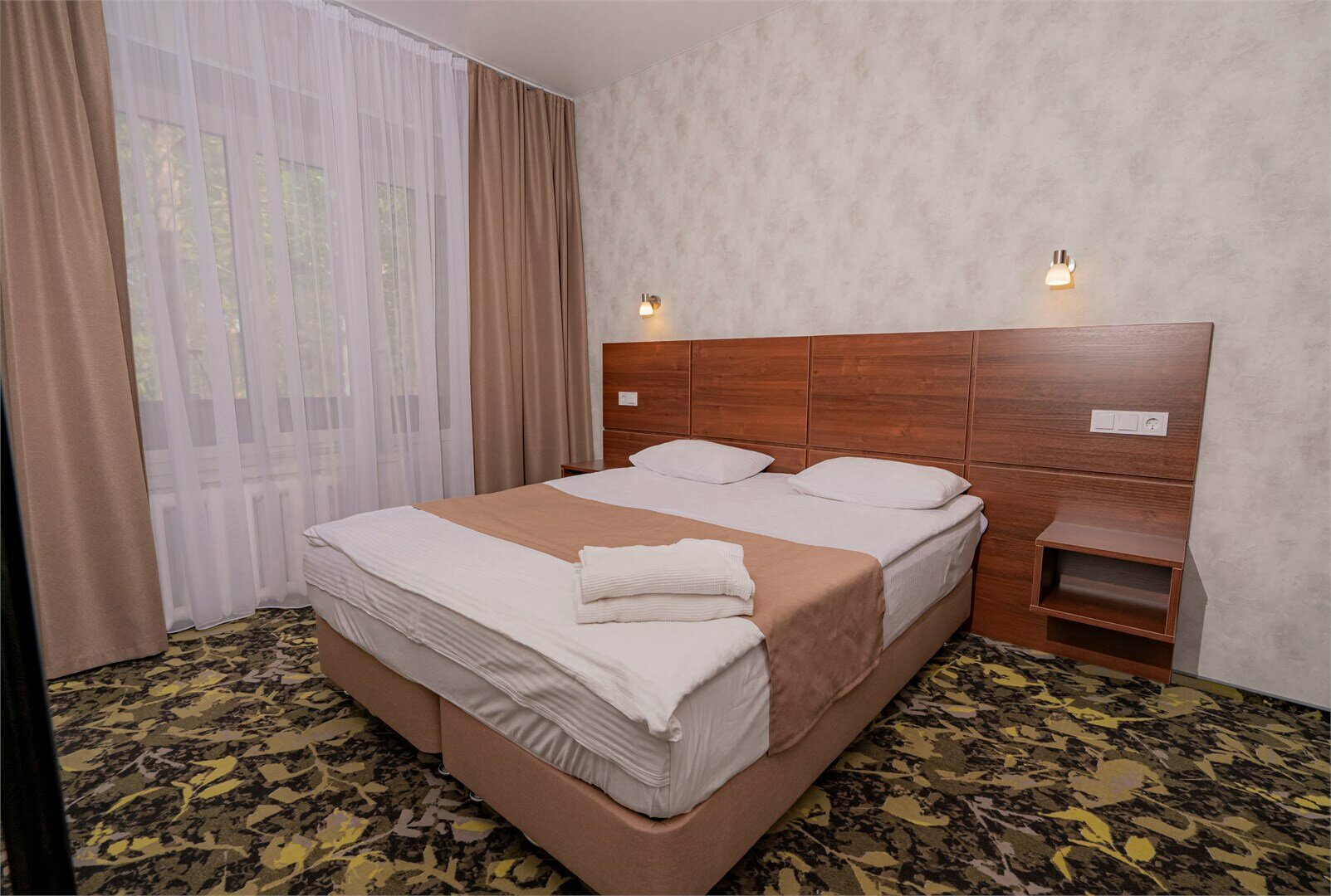 Джуниор Сьют четырехместный двухкомнатный (КОРПУС 7)