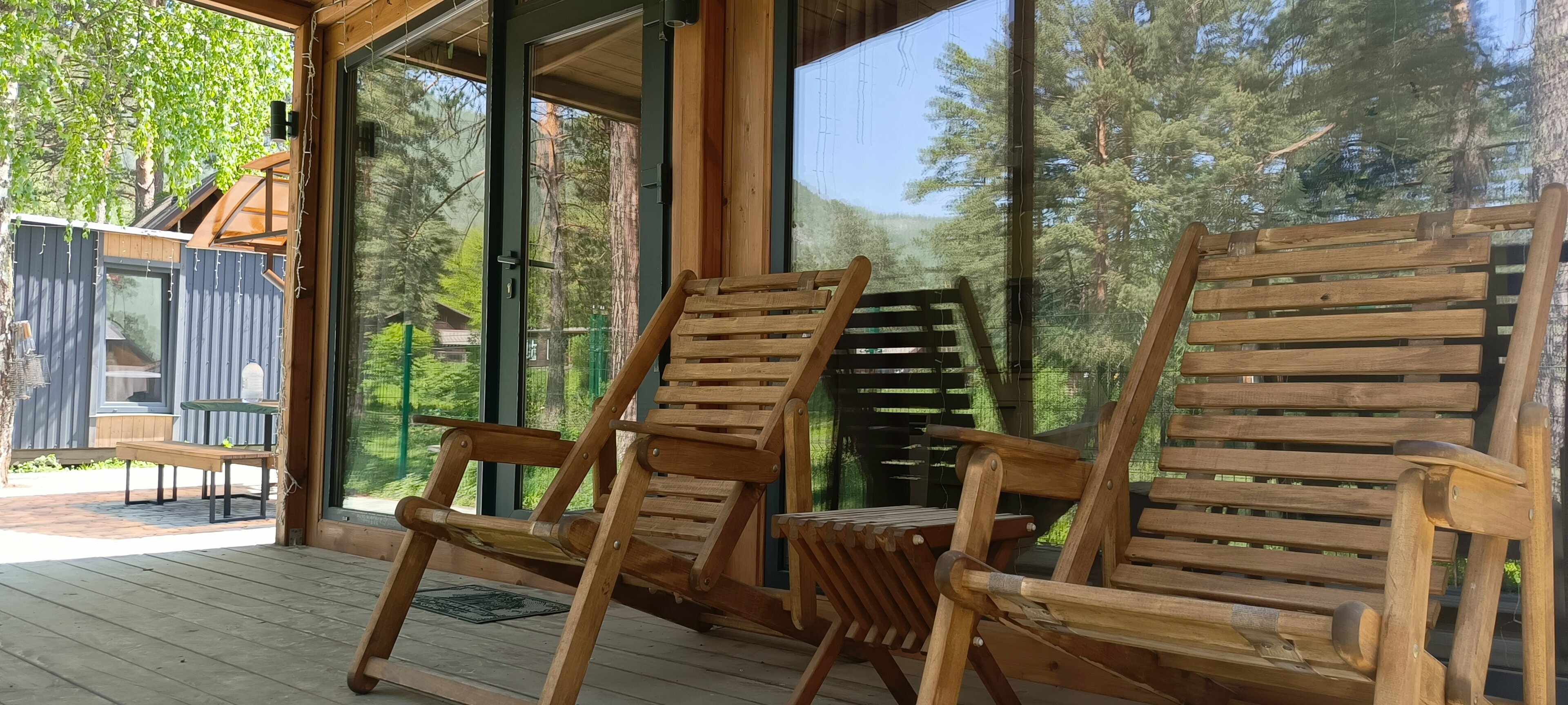 Дом с видом на лес