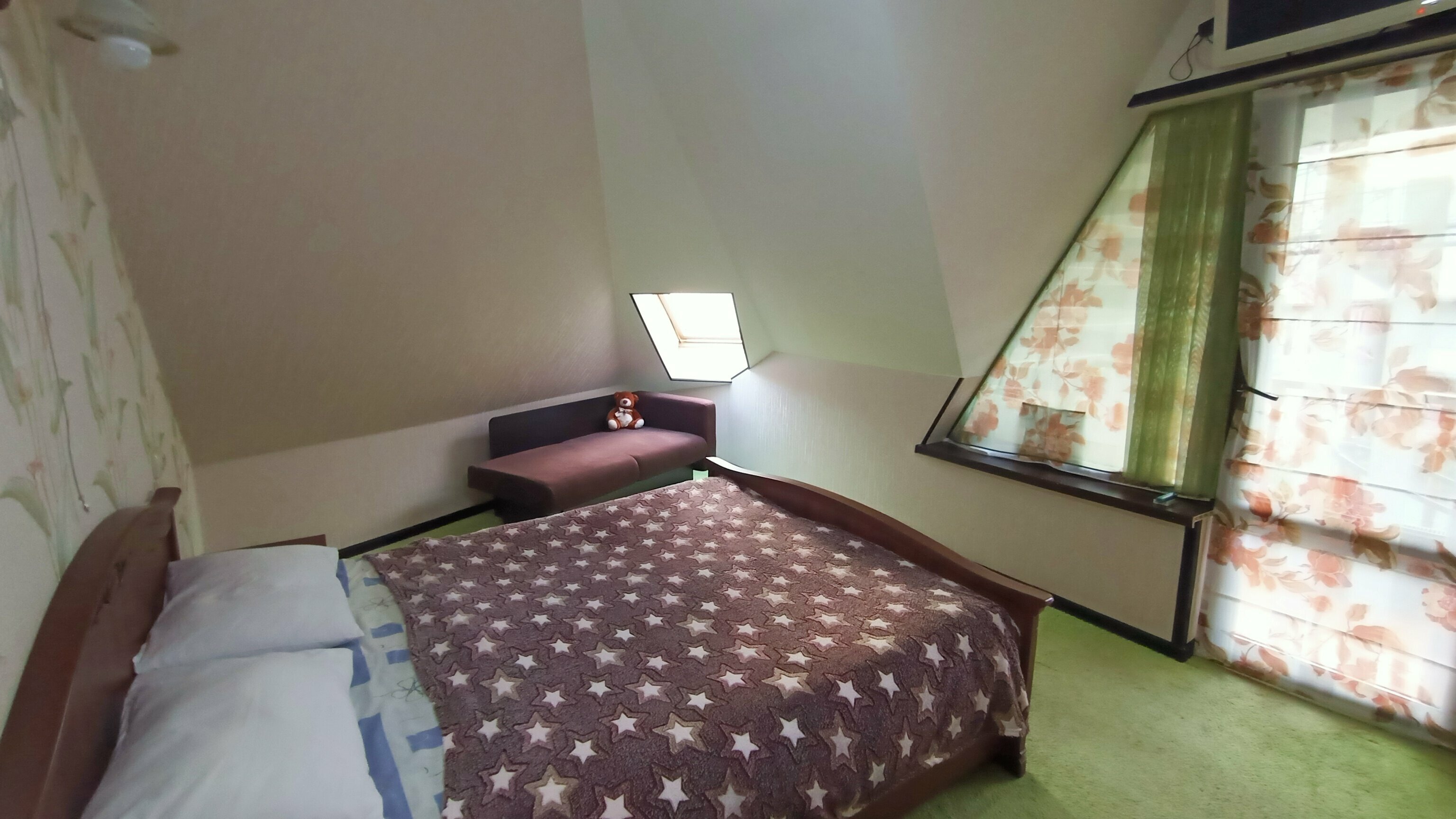 Трехместный номер эконом-класса