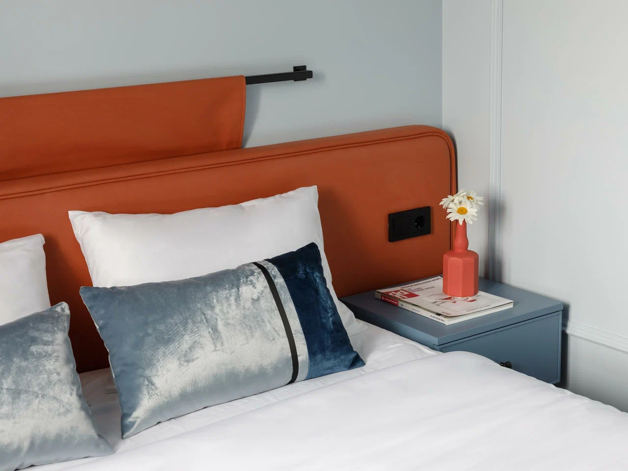 Трехместный номер "Комфорт", вид на улицу