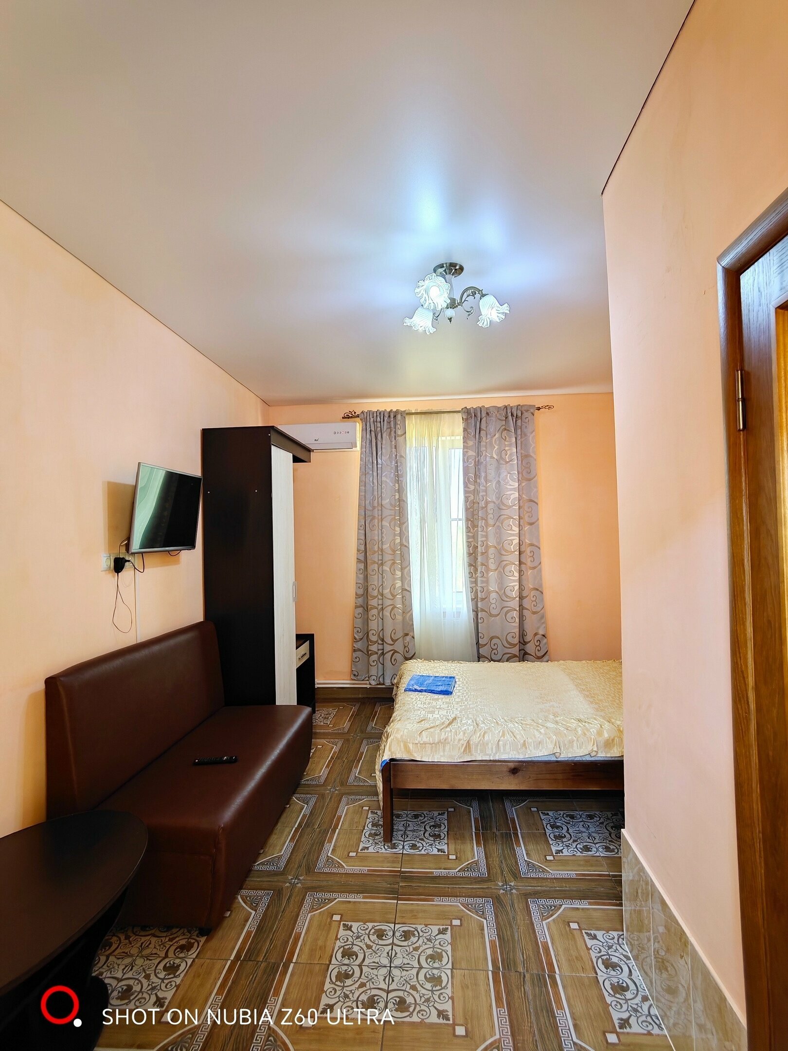 Двухместный номер с 1 кроватью и собственной ванной комнатой