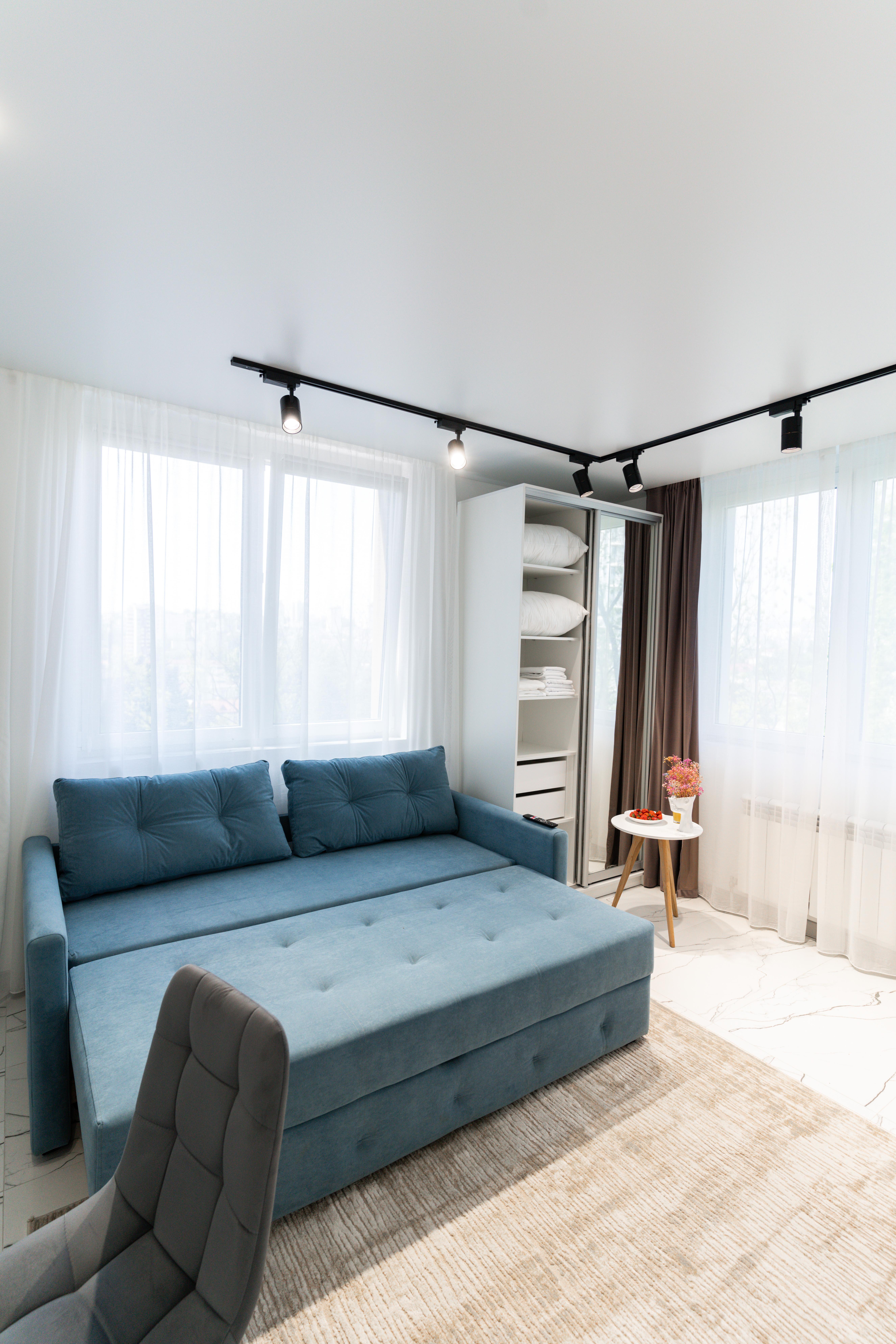 Номер-студия с диваном-кроватью