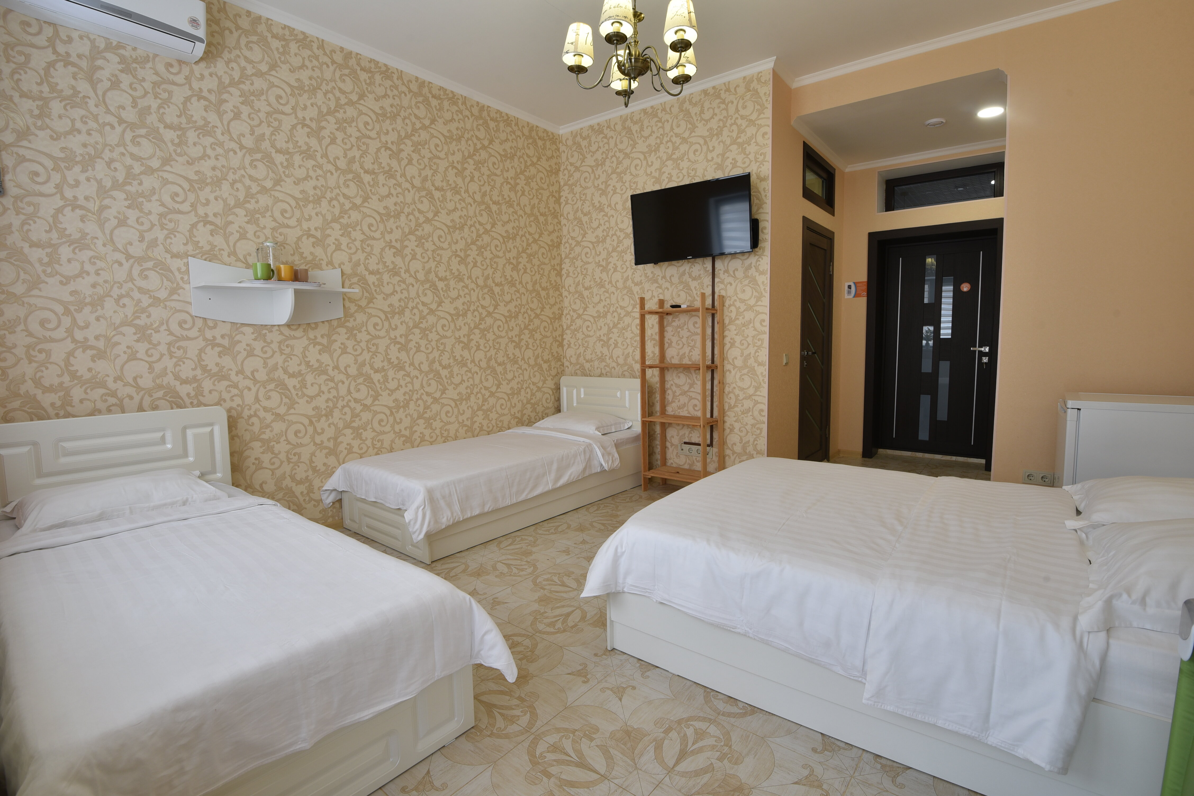 Семейный номер с индивидуальным входом