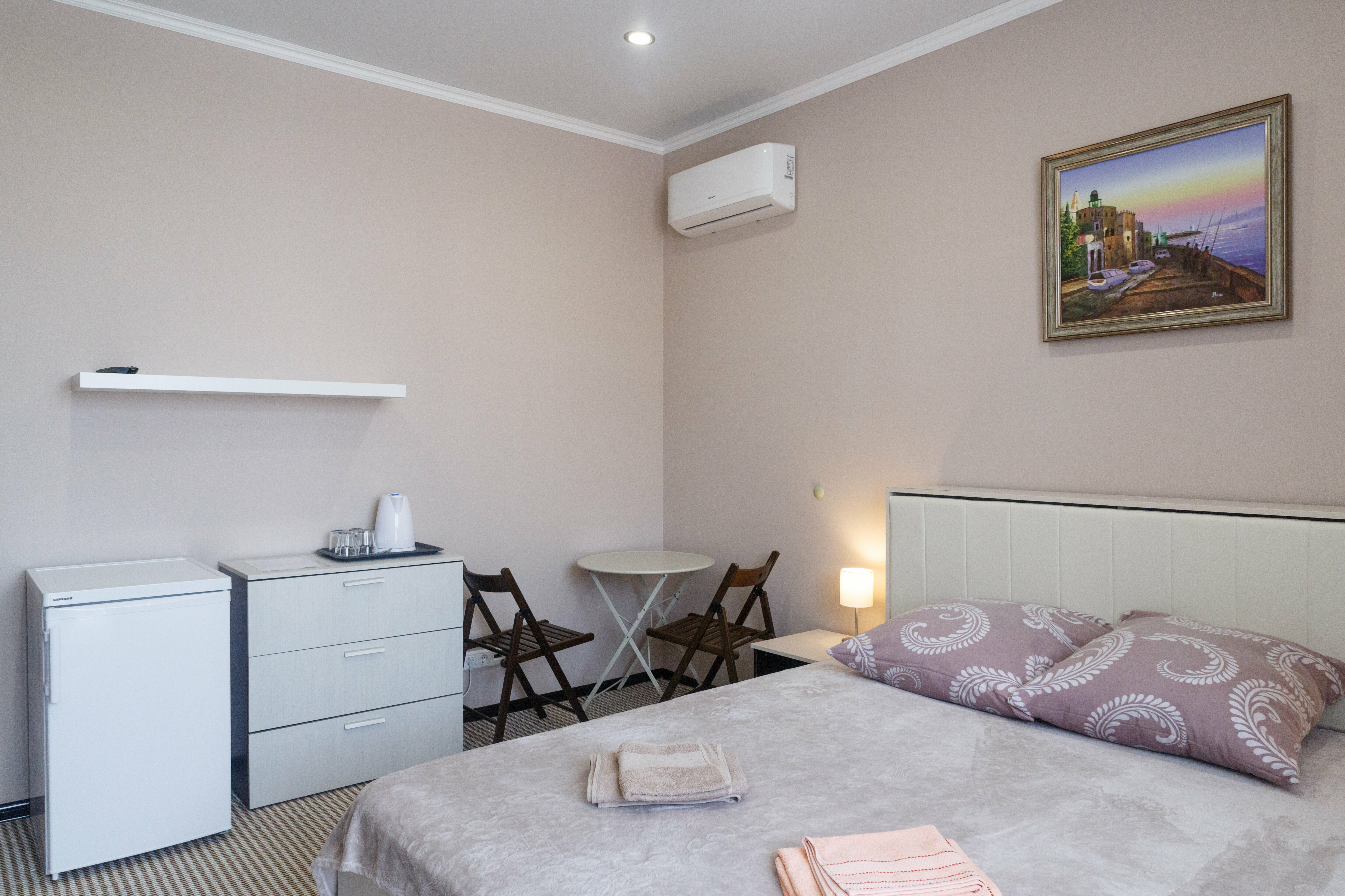 Полулюкс двухместный Молодежный 3-й этаж с террасой