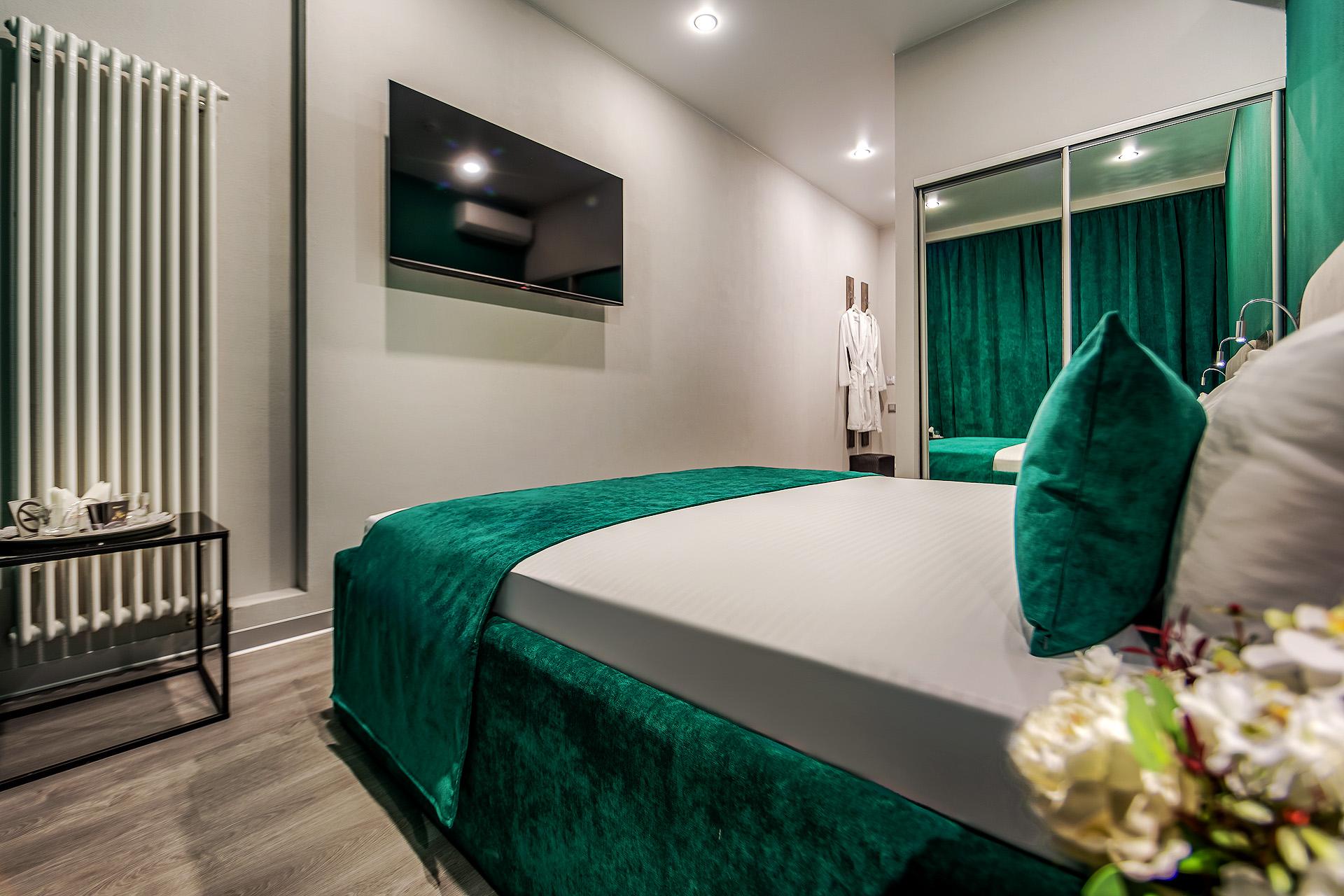 Номер стандарт с 1 двуспальной кроватью