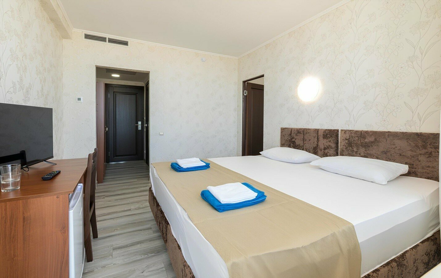 Семейный четырёхместный двухкомнатный