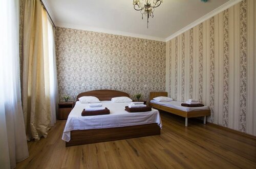 Стандартный трехместный номер в Райский Сад