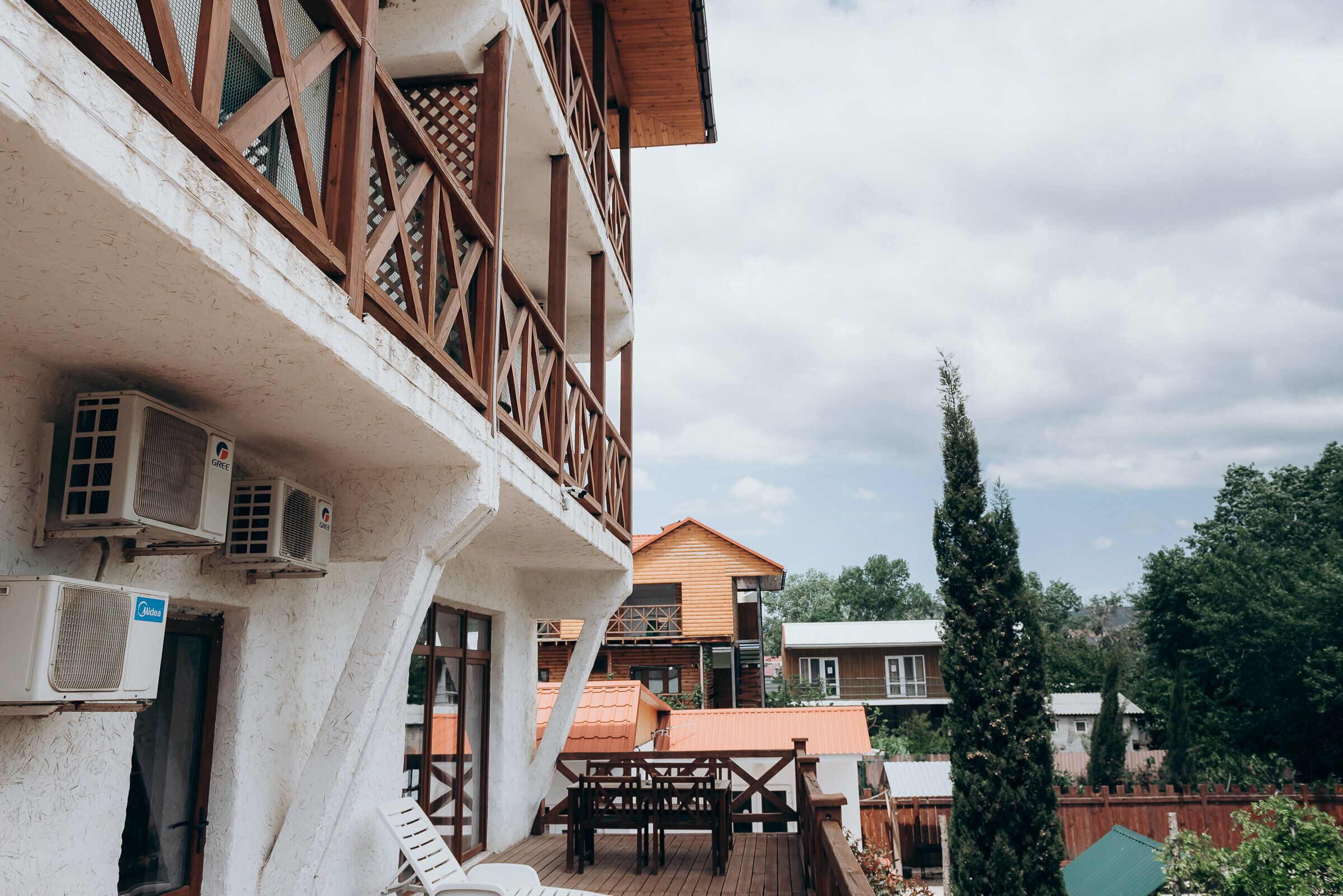 Трехместный номер с балконом