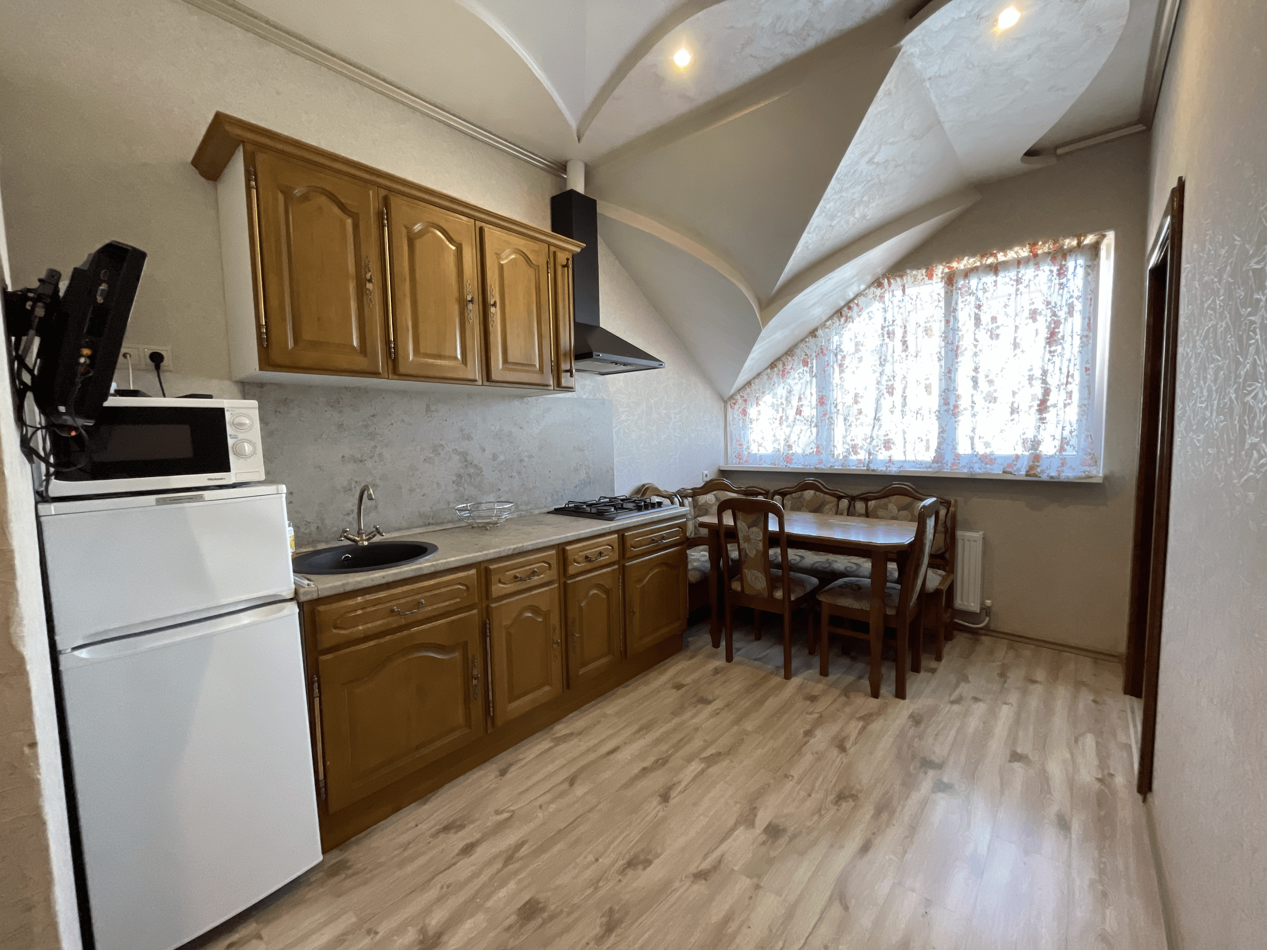 Комната с кухней