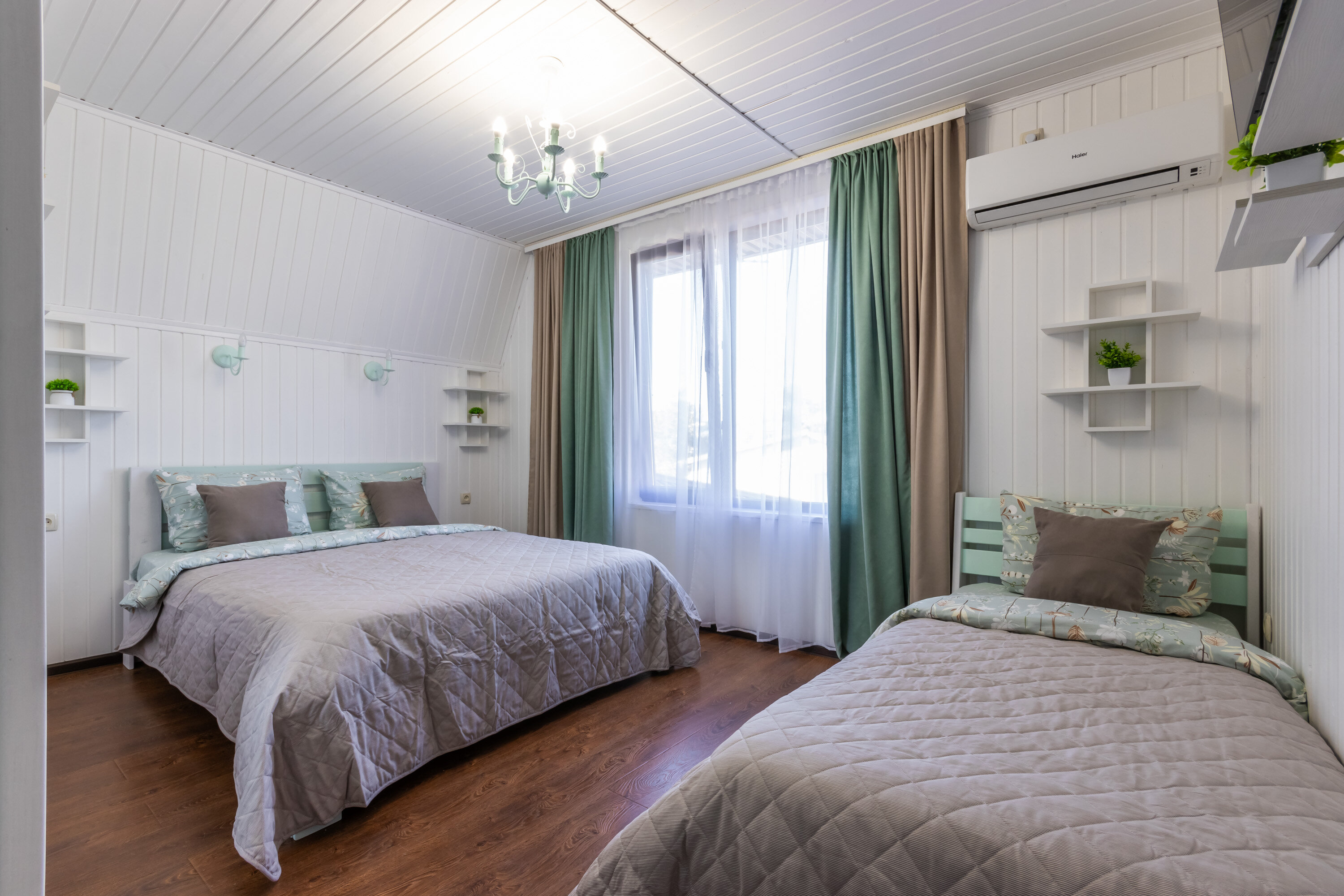 Трехместный французский