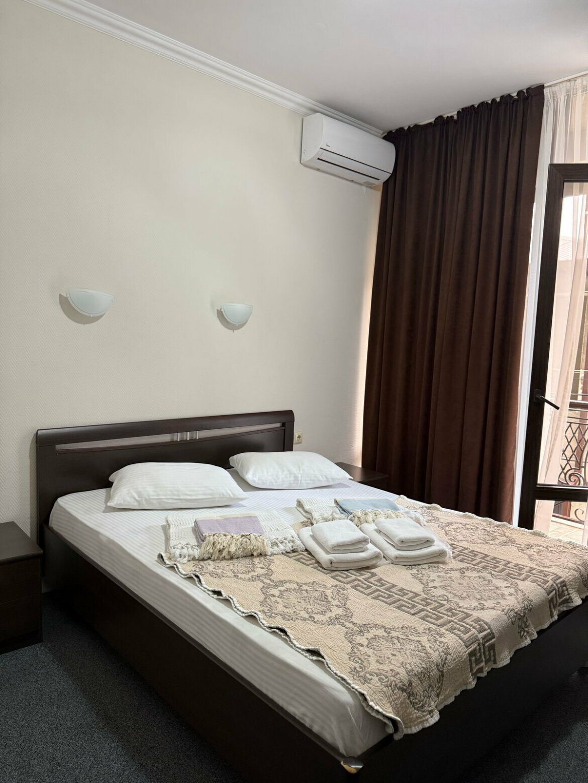 Двухместный номер с 1 кроватью и балконом