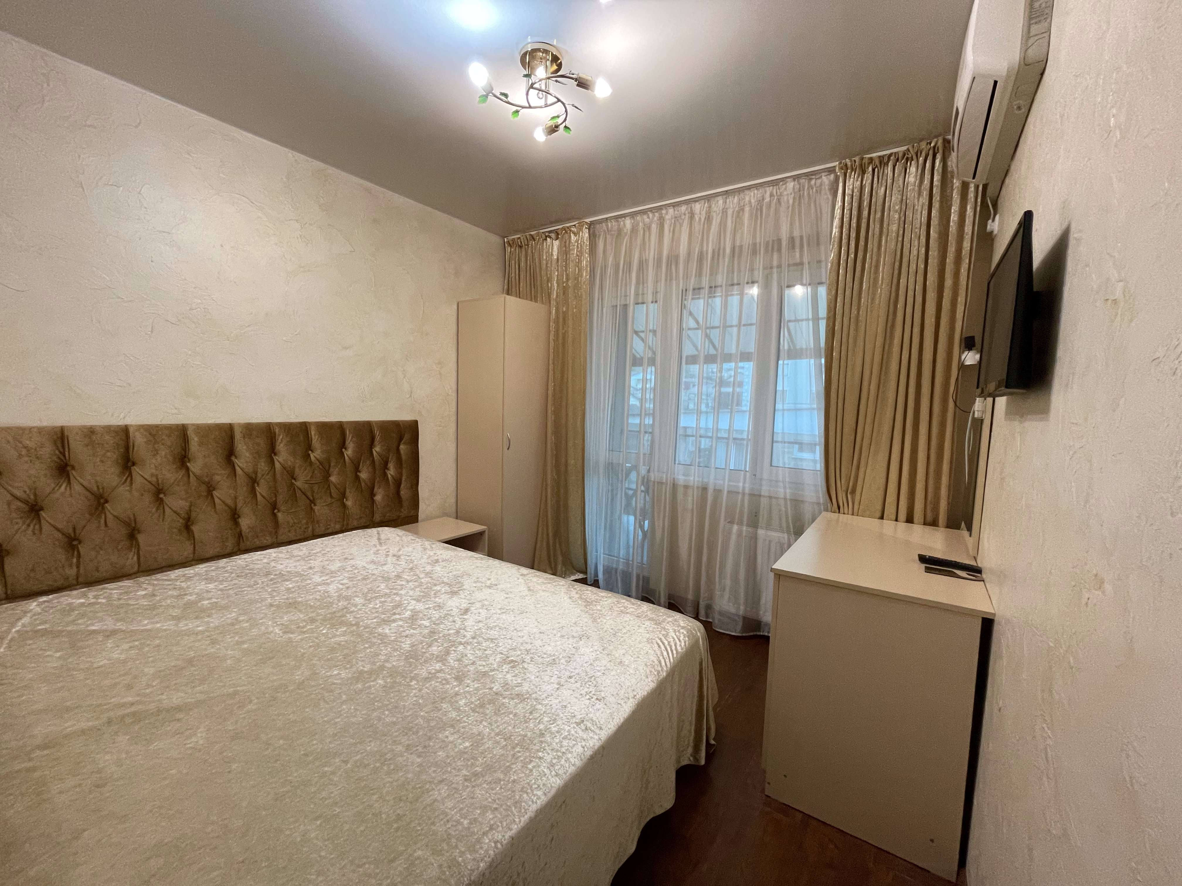 Двухместная небольшая комната с балконом