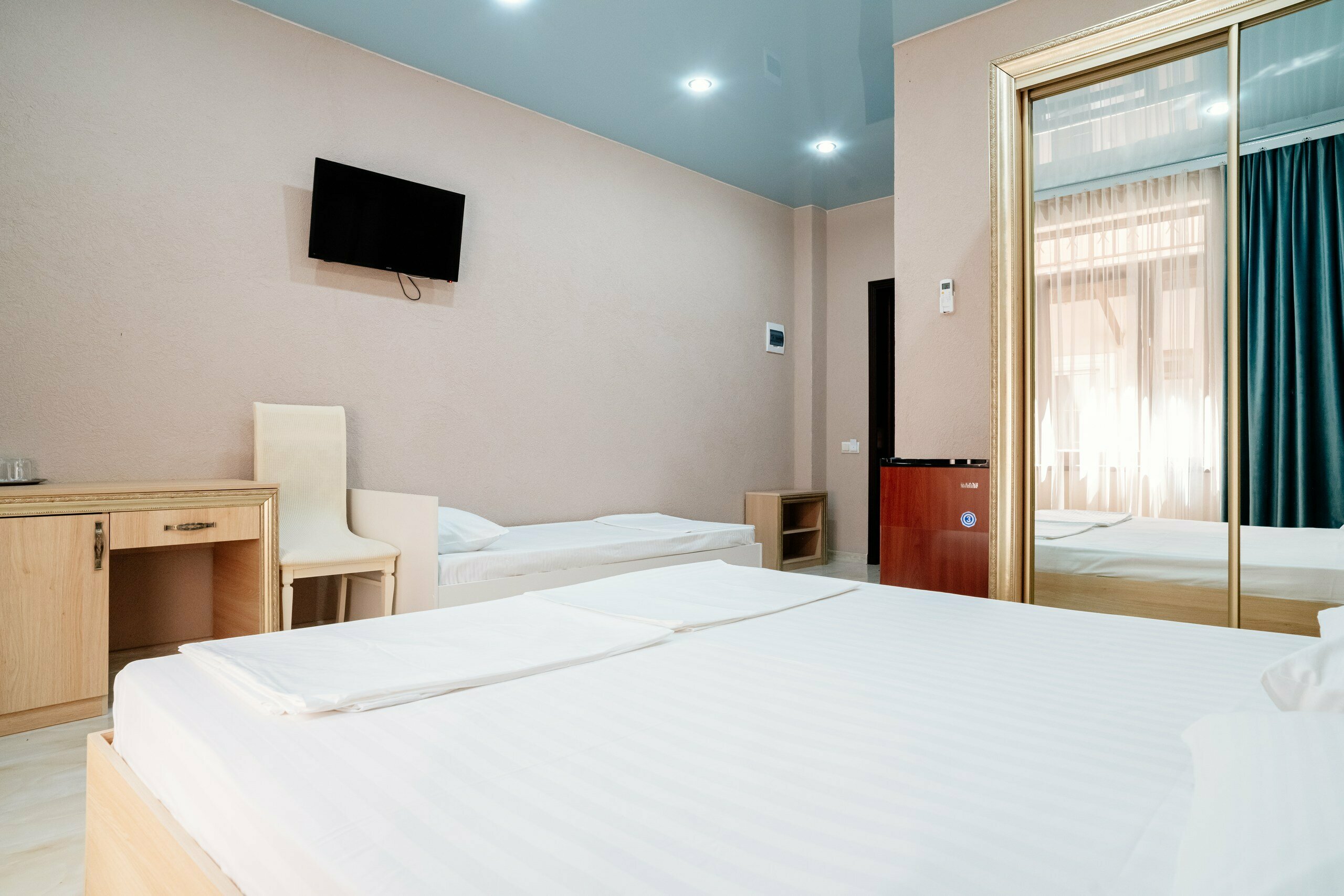 Трехместный полулюкс