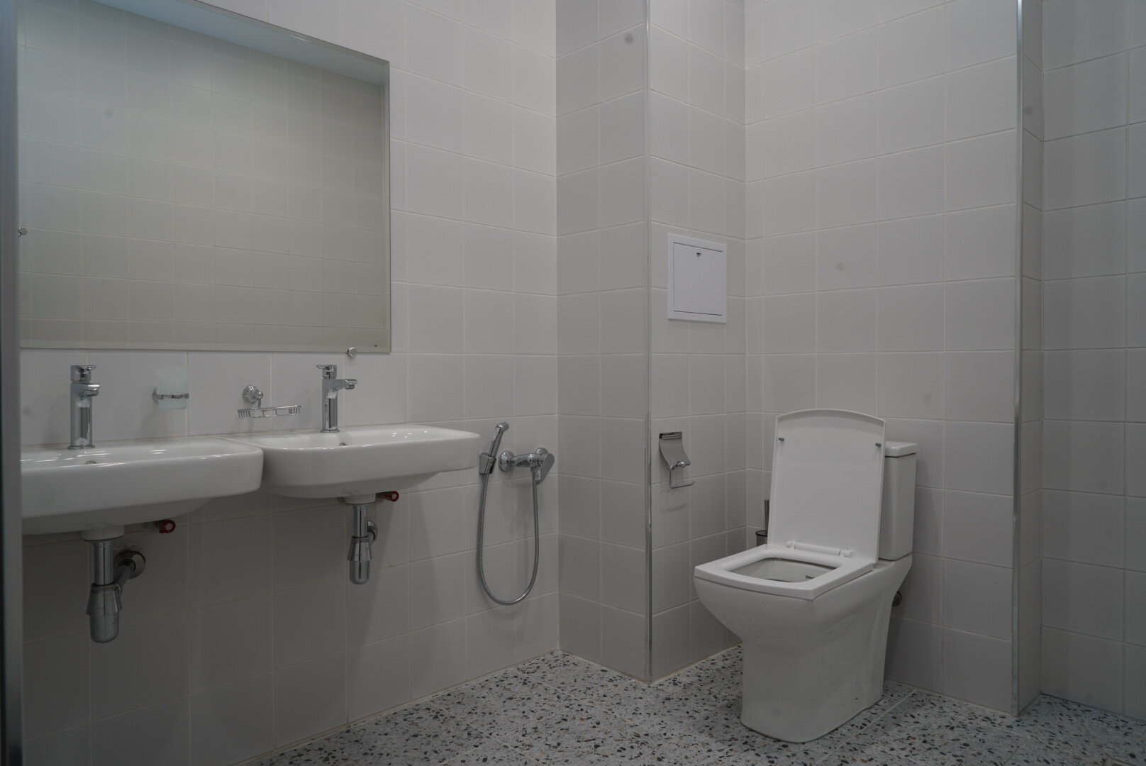 Общий 8-местный номер для мужчин