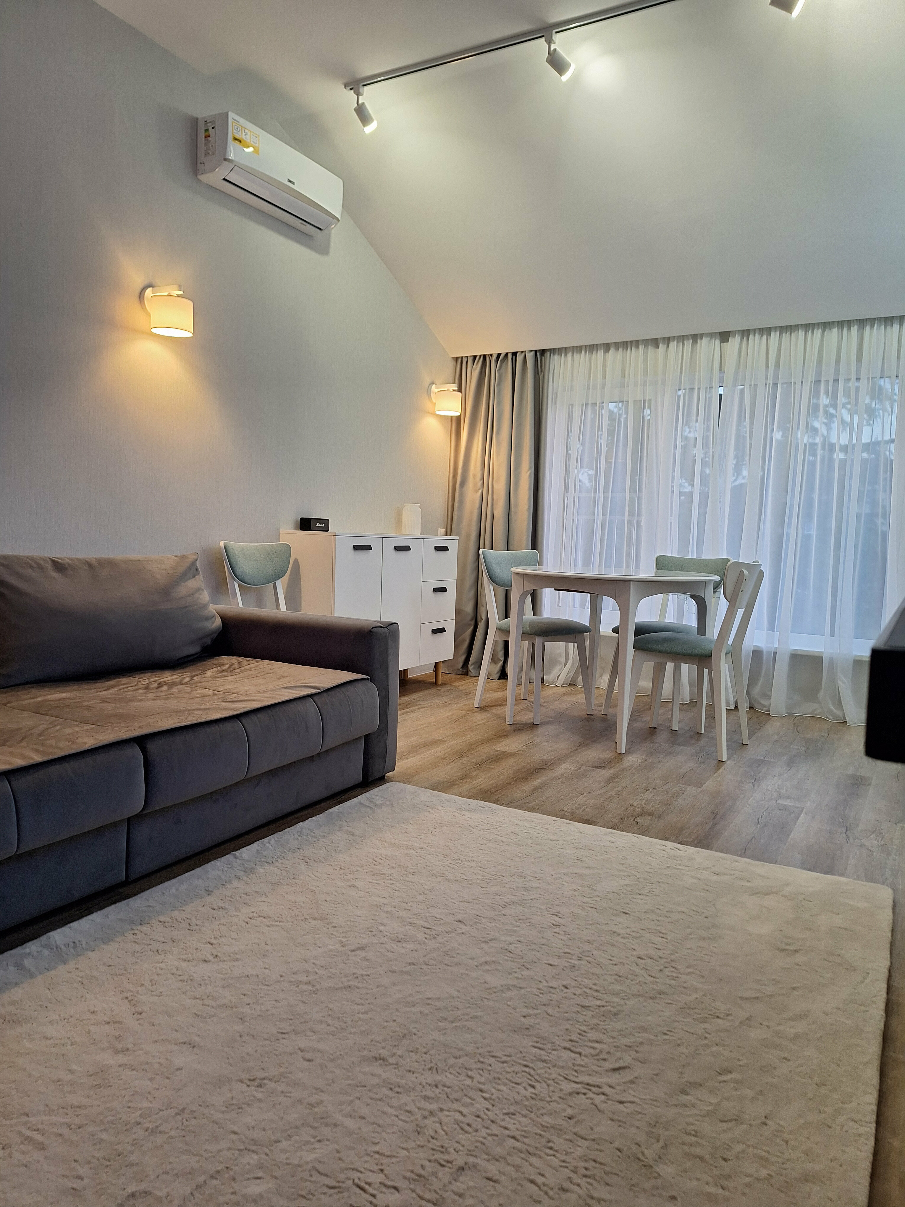 Семейный номер с видом на море