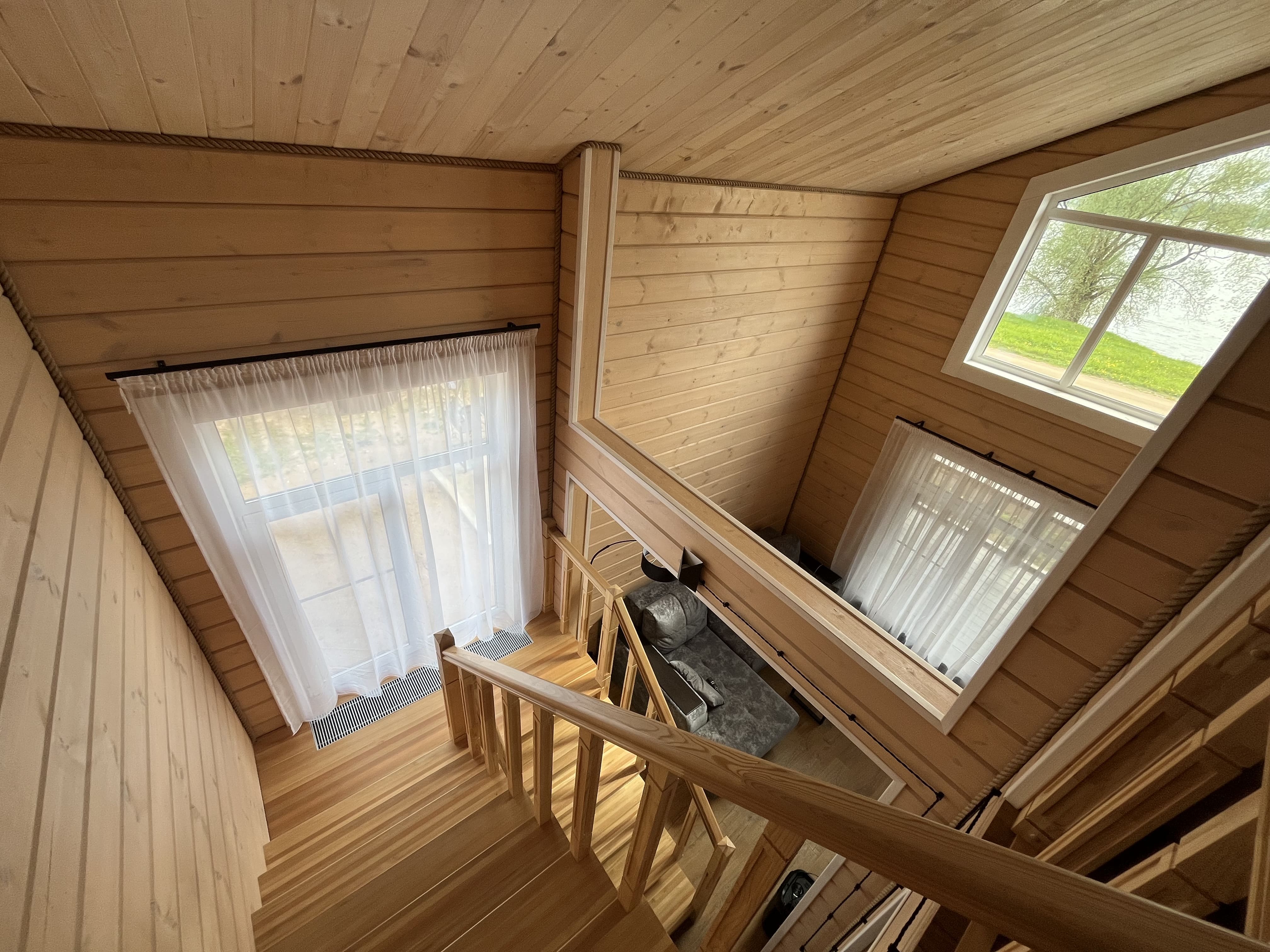 Дом с видом на озеро