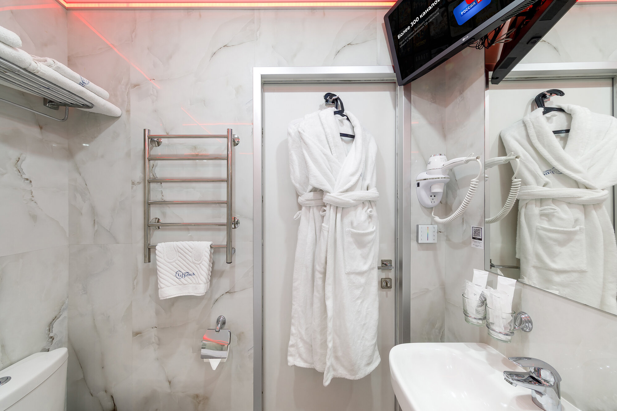 Номер Делюкс