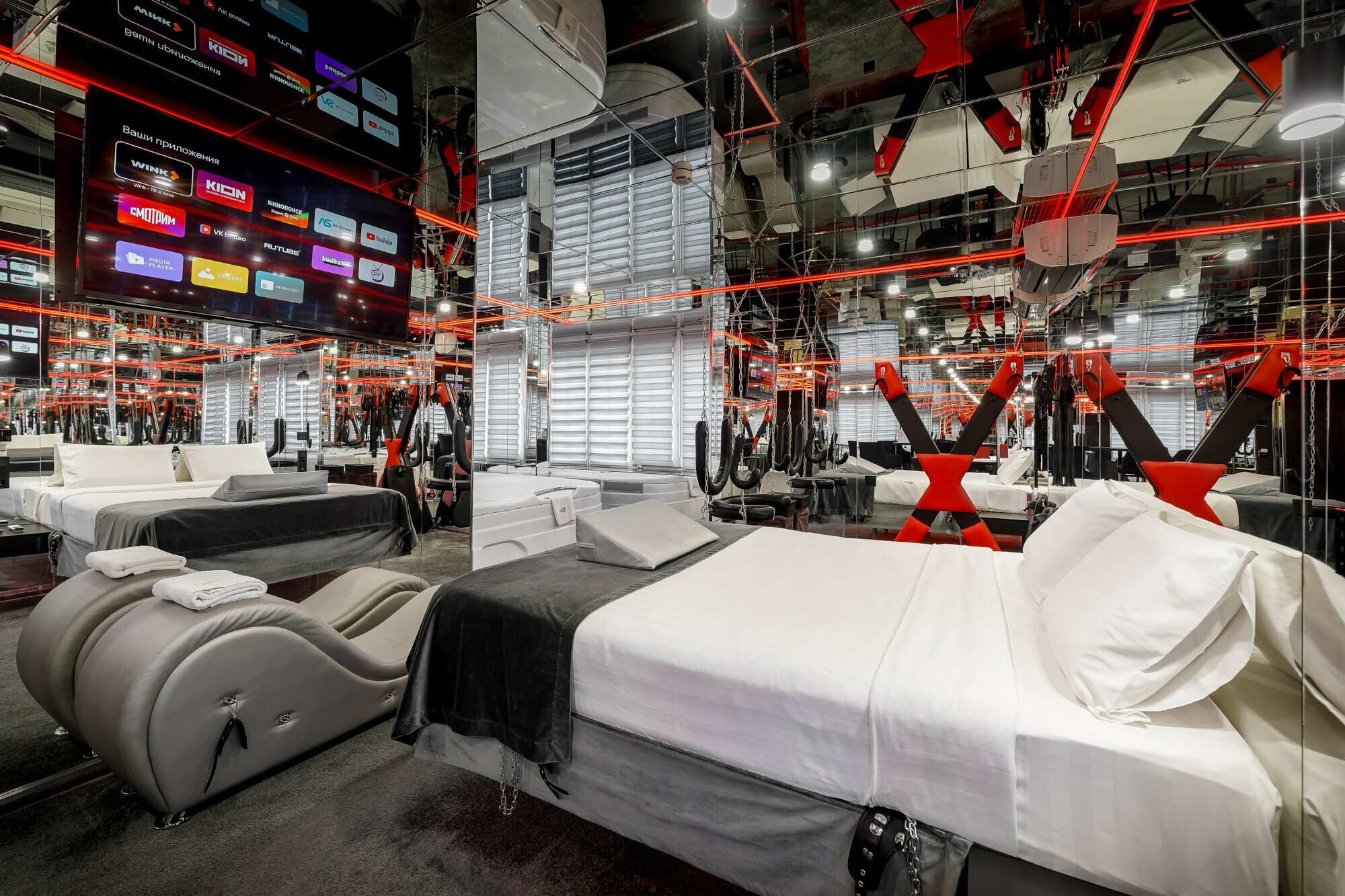 Улучшенный номер с кроватью размера «queen-size»