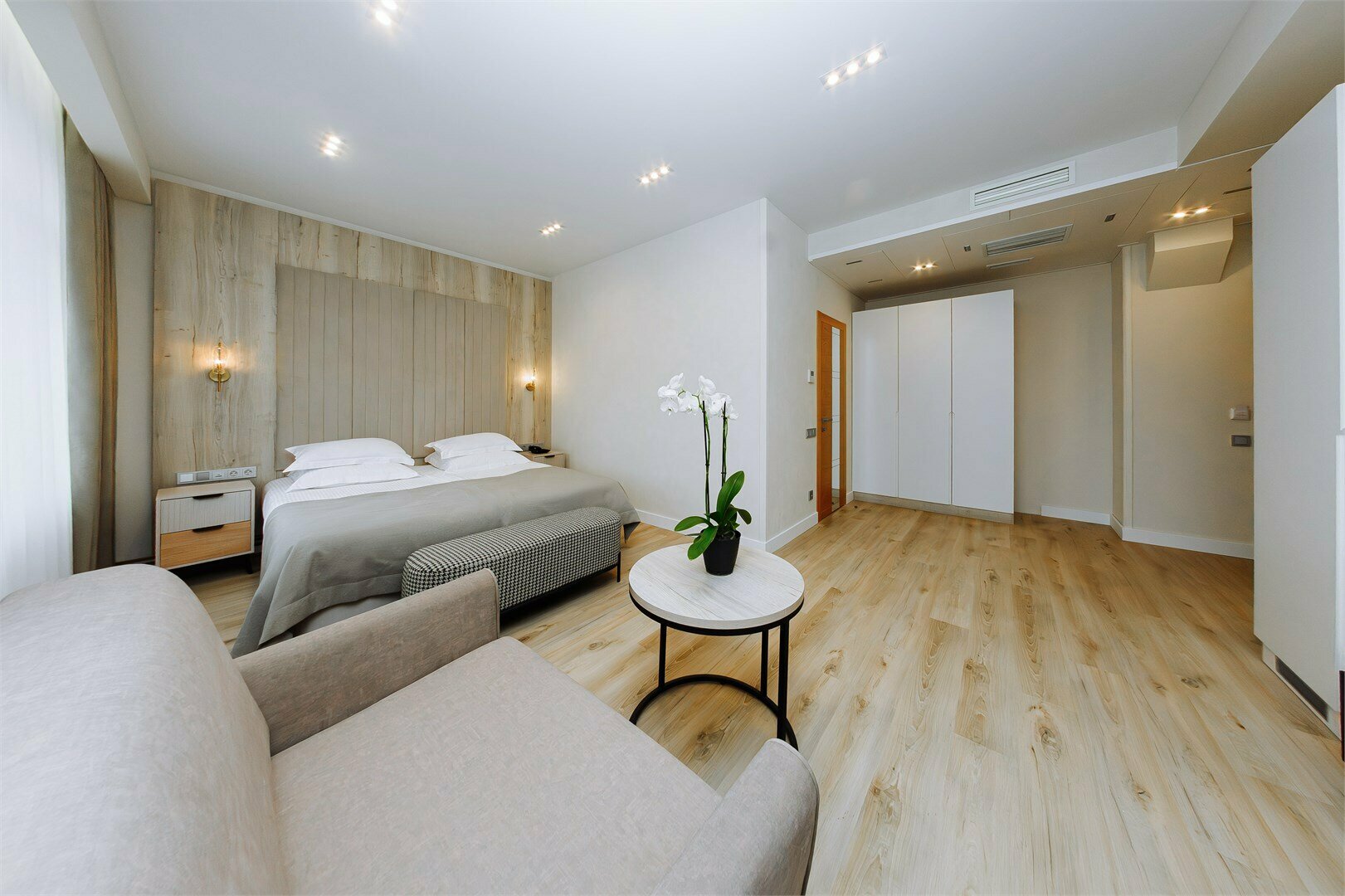 Полулюкс Делюкс