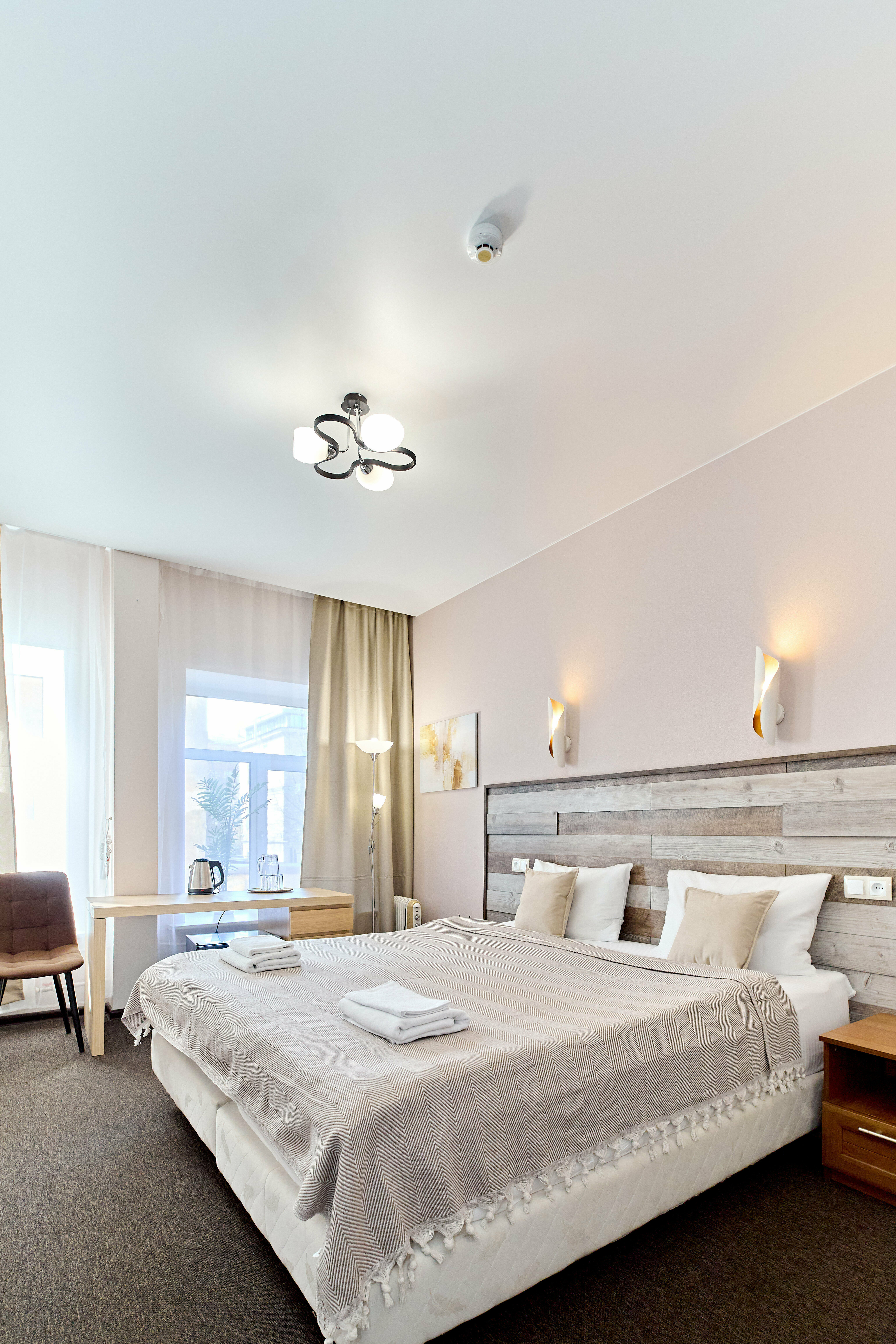 Улучшенный номер с кроватью размера «king-size» или 2 отдельными кроватями